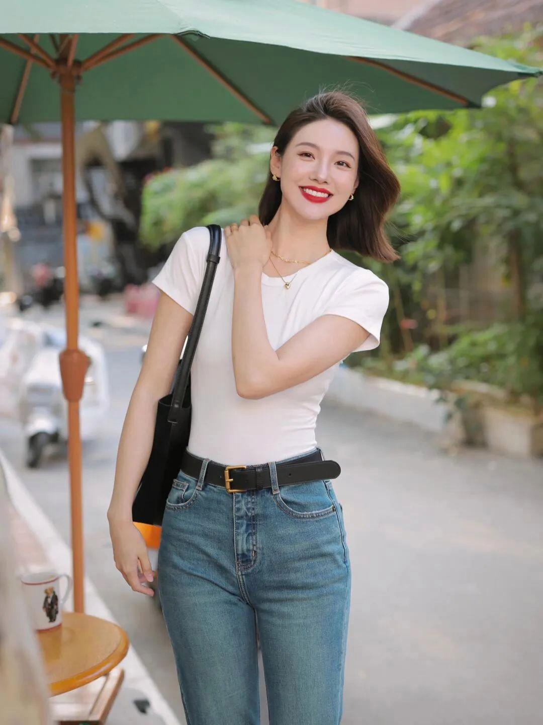 穿牛仔裤拍照,9个姿势,时尚好看,拍照身材好、气质佳