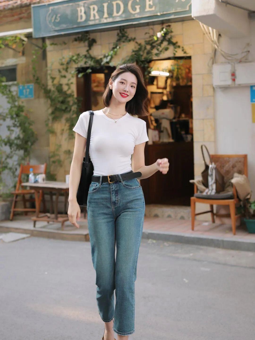 穿牛仔裤拍照,9个姿势,时尚好看,拍照身材好、气质佳