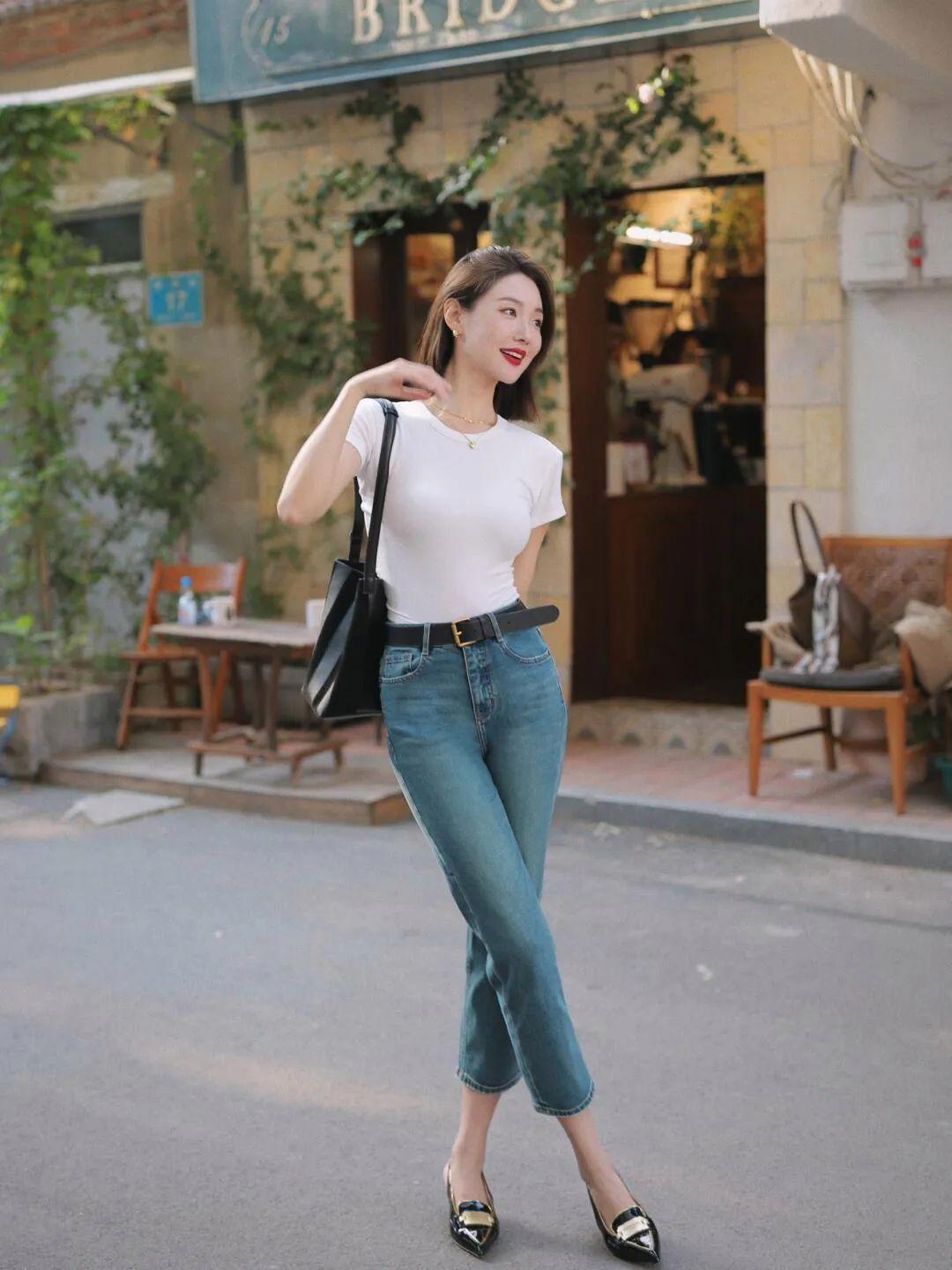 穿牛仔裤拍照,9个姿势,时尚好看,拍照身材好、气质佳