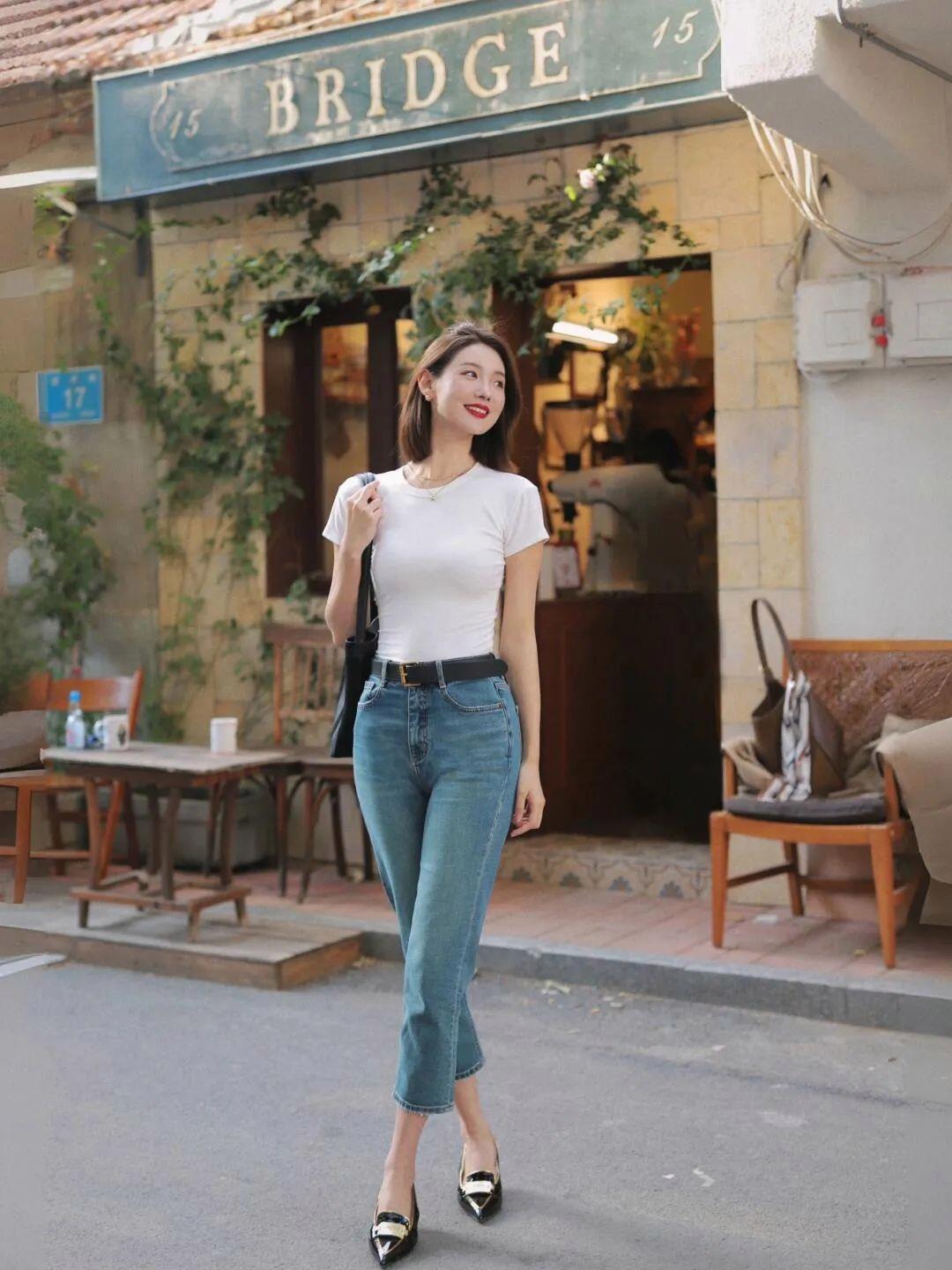 穿牛仔裤拍照,9个姿势,时尚好看,拍照身材好、气质佳