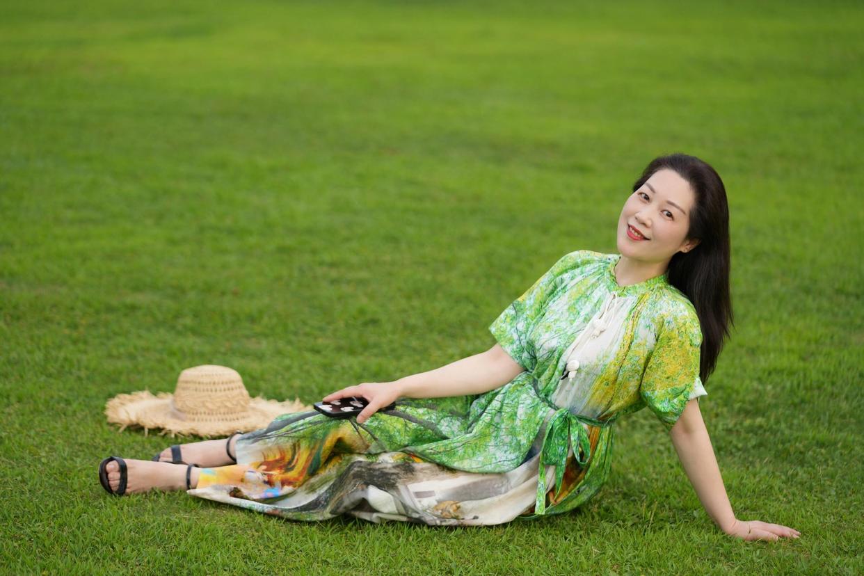 中年女士拍照，几个拍照建议，拍照漂亮温柔，显年轻有气质