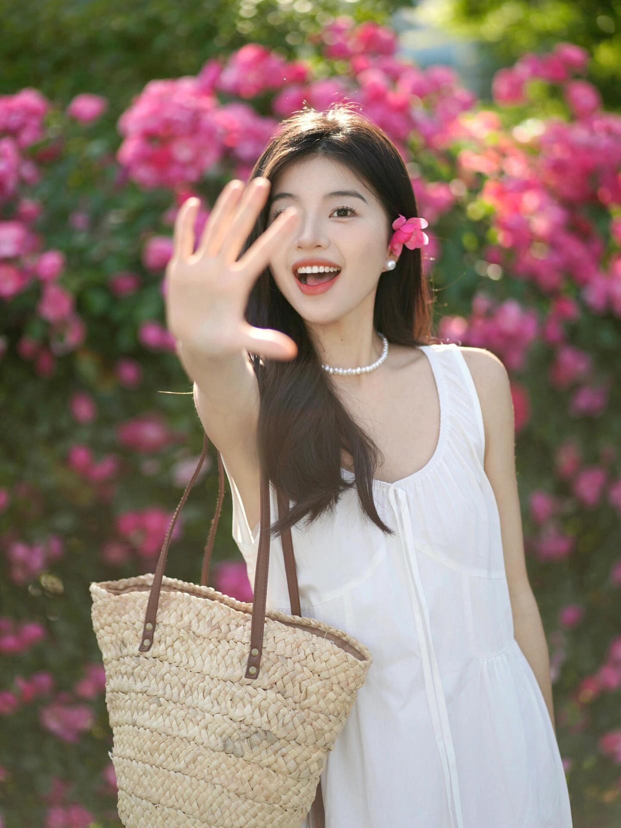 花墙拍照姿势,掌握这些拍照技巧,轻松随意又好看出片