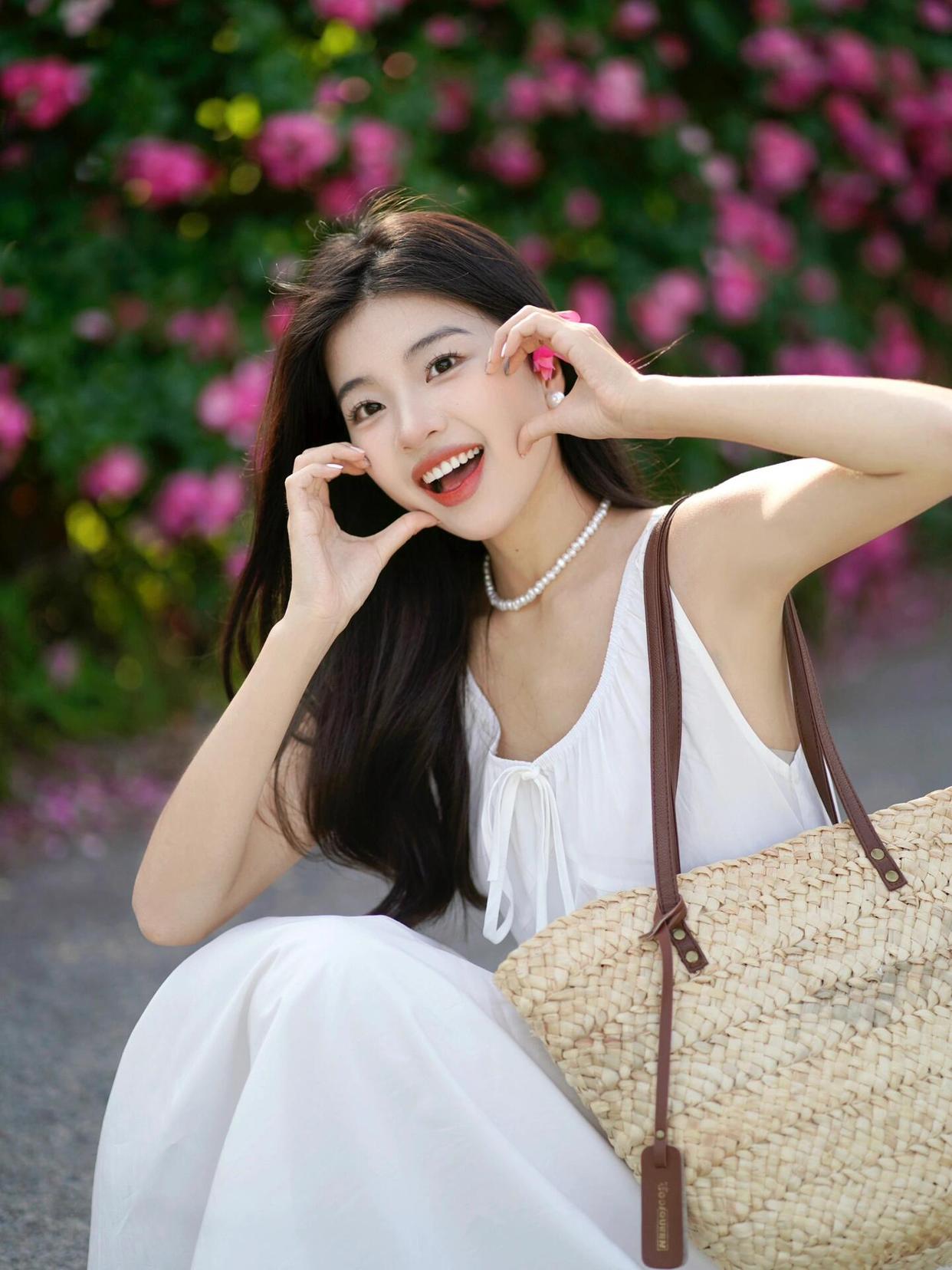 花墙拍照姿势,掌握这些拍照技巧,轻松随意又好看出片