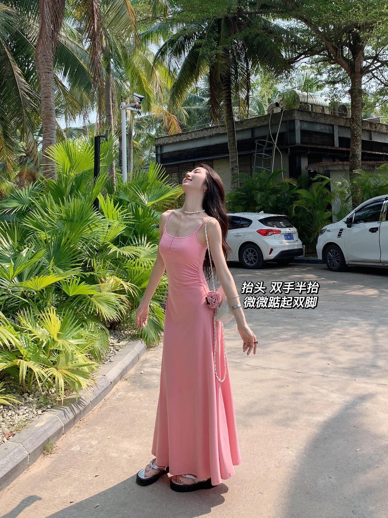 9个小幅度拍照姿势,简约大方又上镜,社恐女生拍照必备