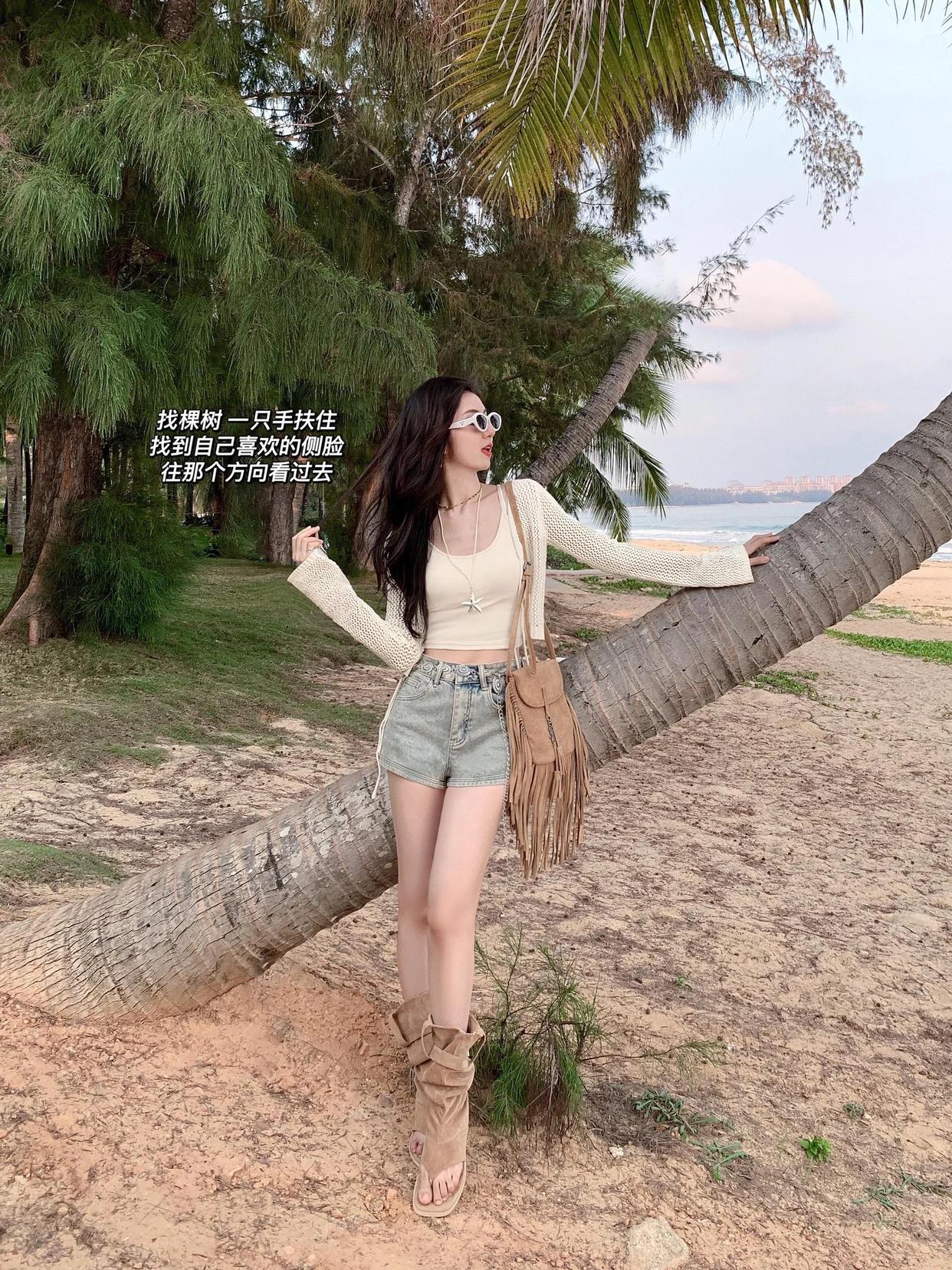 9个小幅度拍照姿势,简约大方又上镜,社恐女生拍照必备