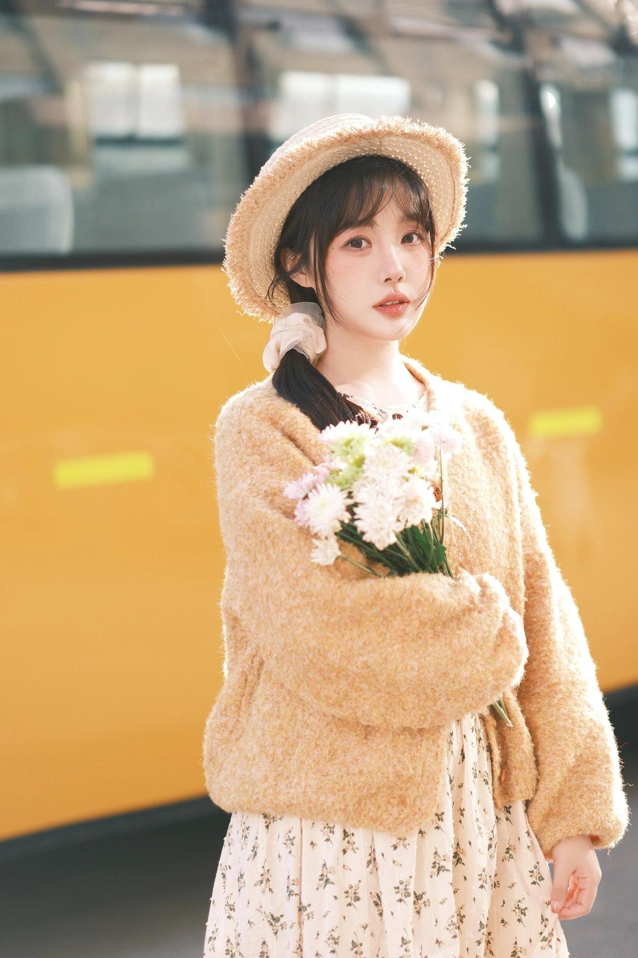 手拿花拍照,掌握几个拍照技巧,手拿花轻松拍美照