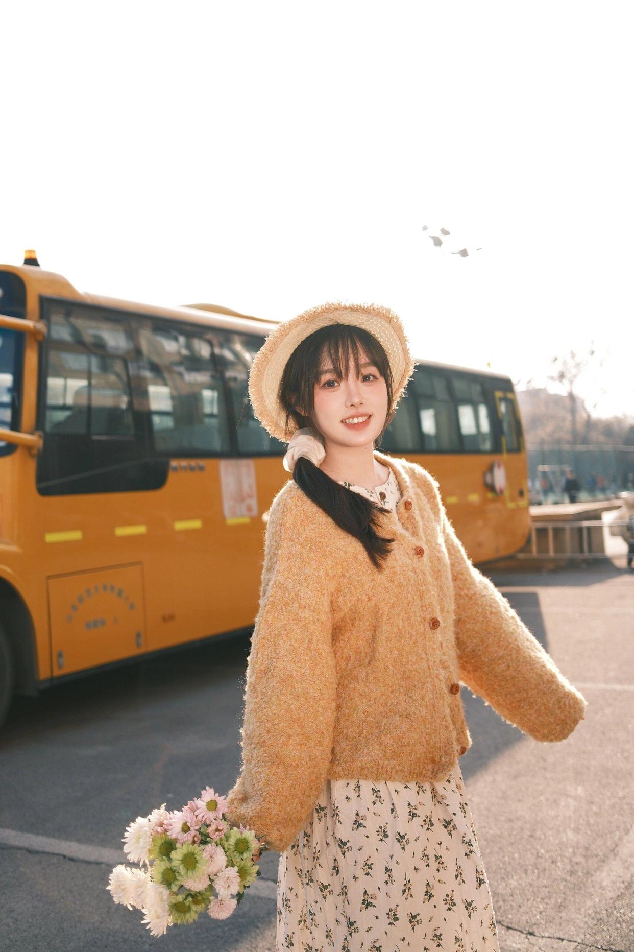 手拿花拍照,掌握几个拍照技巧,手拿花轻松拍美照