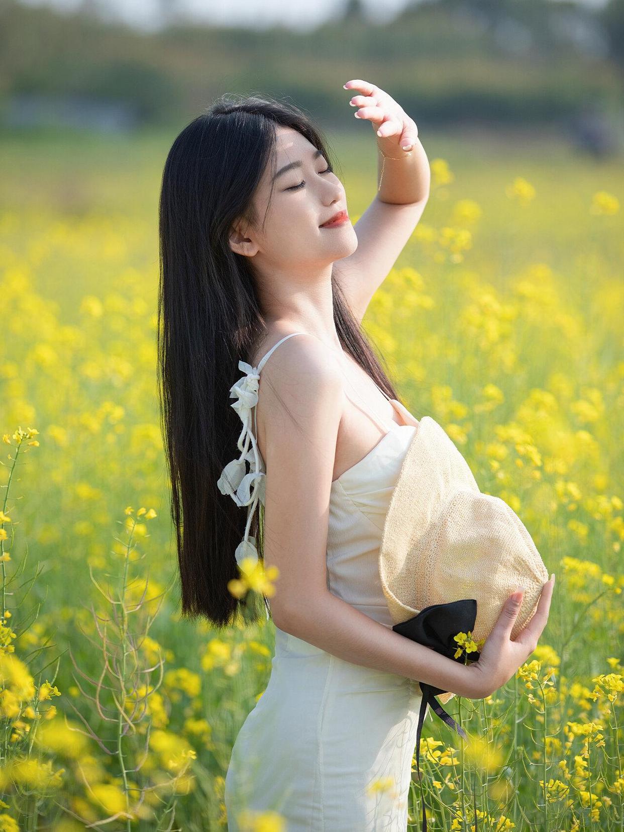 油菜花海怎么拍,9个拍照姿势,轻松拍出好看氛围感