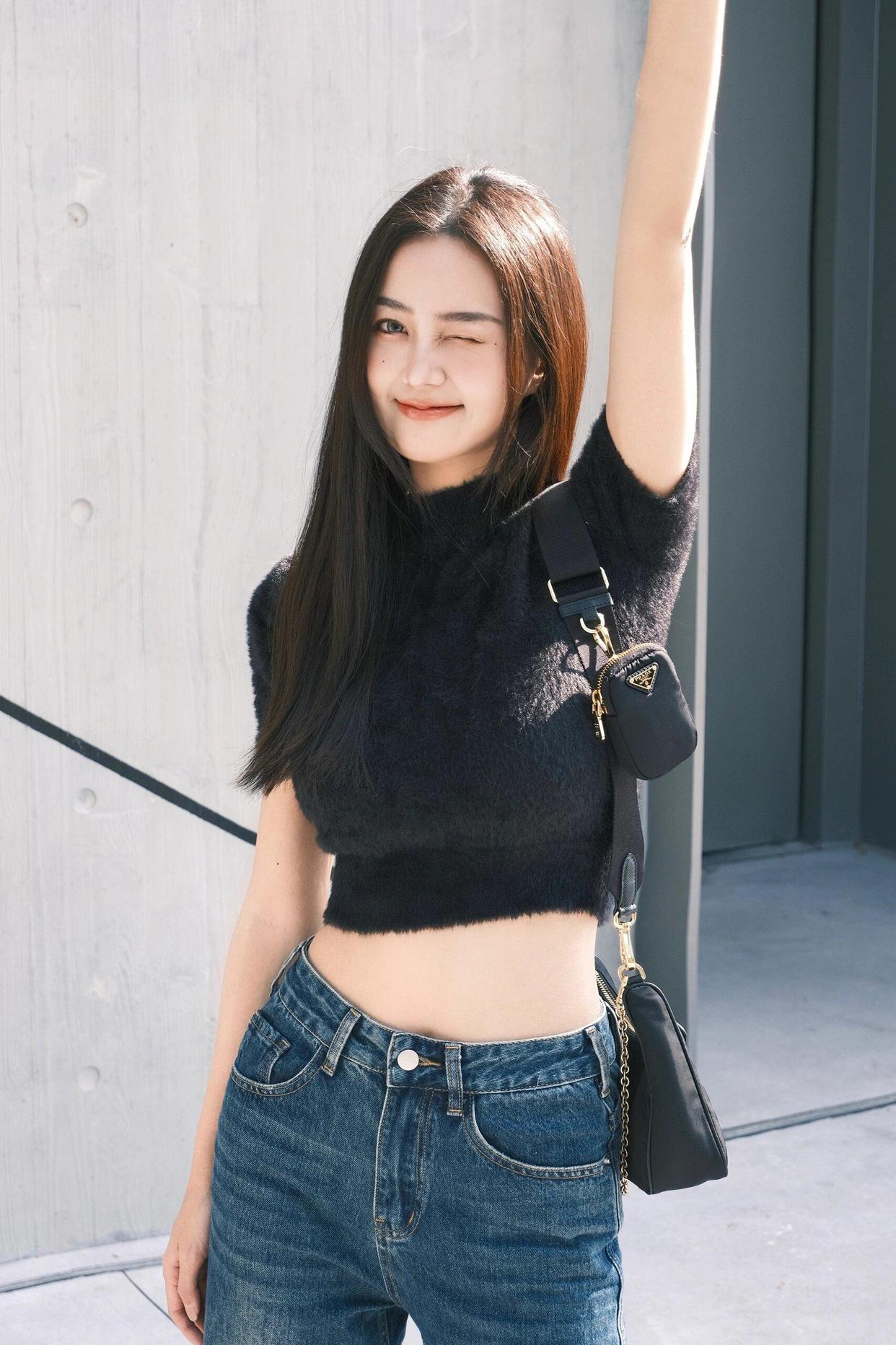 12个关于笑的拍照姿势,拍照这样笑,笑容让人忘不掉