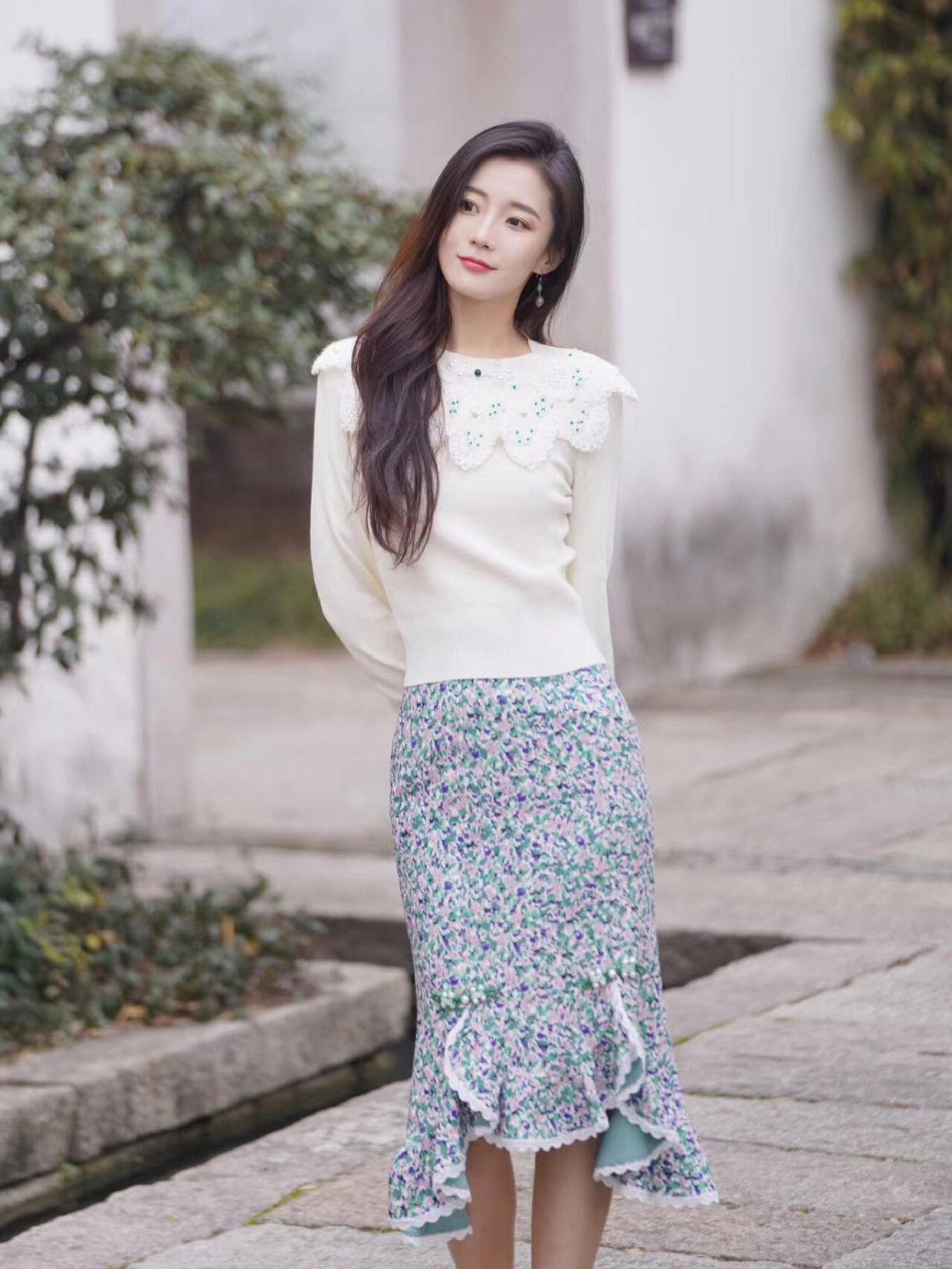 怎么拍照自然，姿势这样摆，照片这样拍，好看又出圈