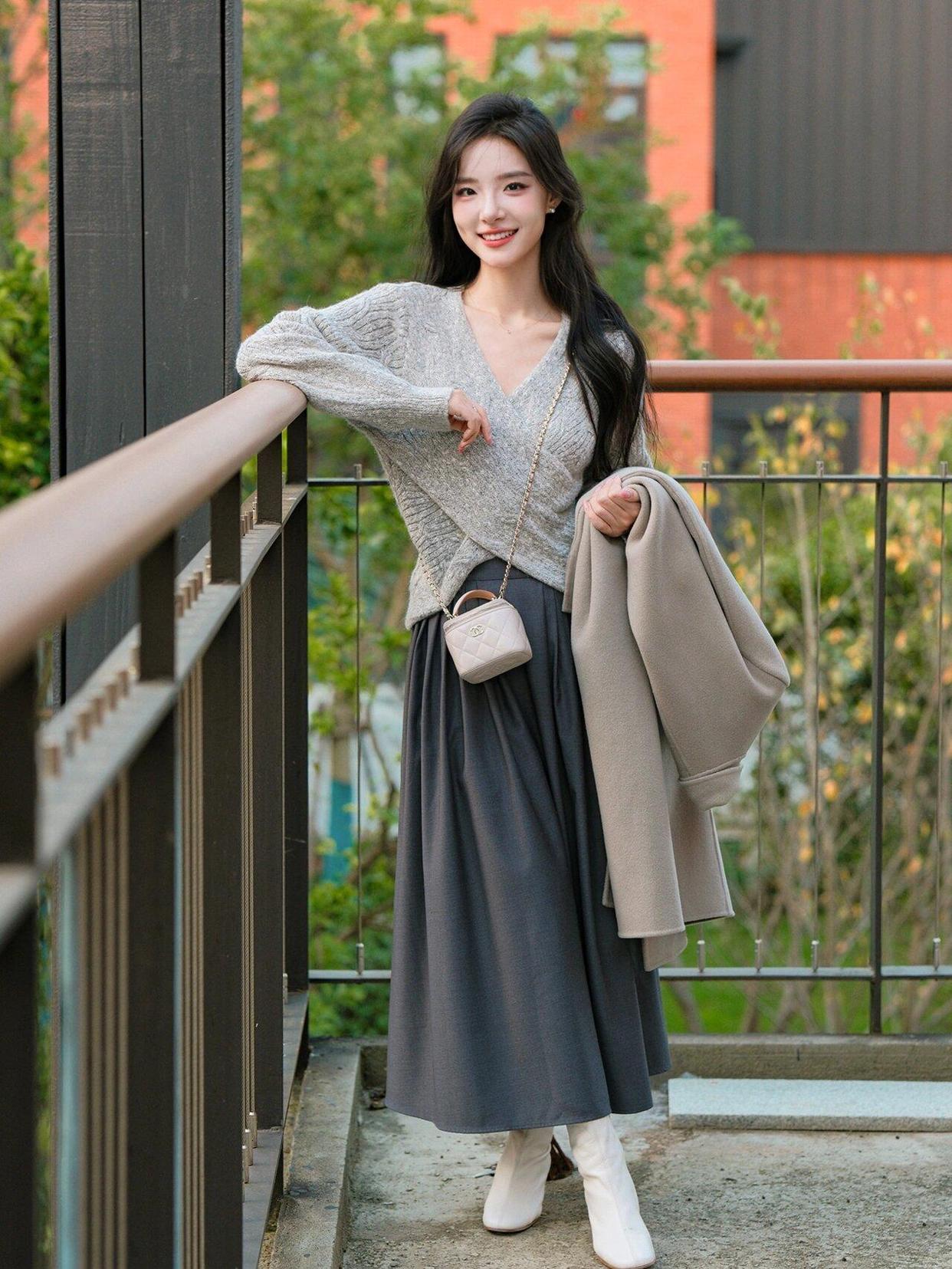 拍照用得上，这9个拍照姿势好看又自然，建议学习收藏