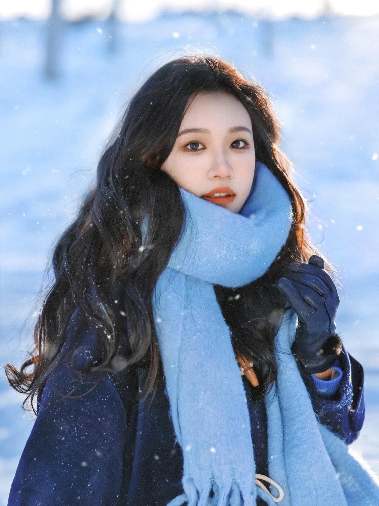 雪地人像摄影，这些姿势和技巧，出片率高人也美