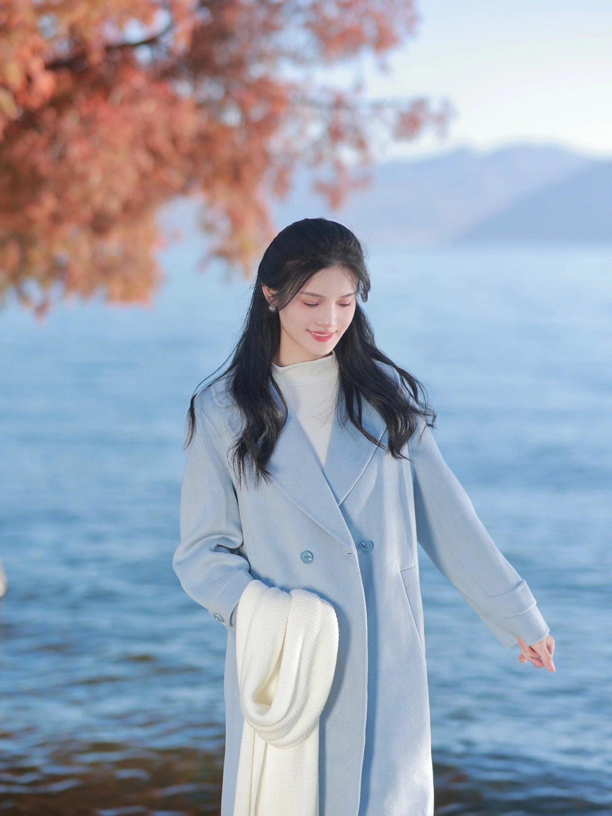 拒绝剪刀手，中年女士7个手部姿势，拍照优雅自然又好看