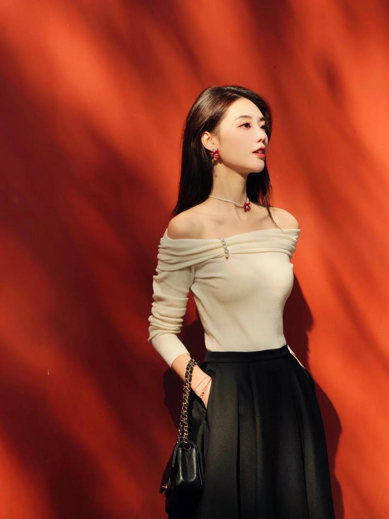 绿瓦红墙处如何拍人像？8个技巧学起来，拍照端正大方很有气质