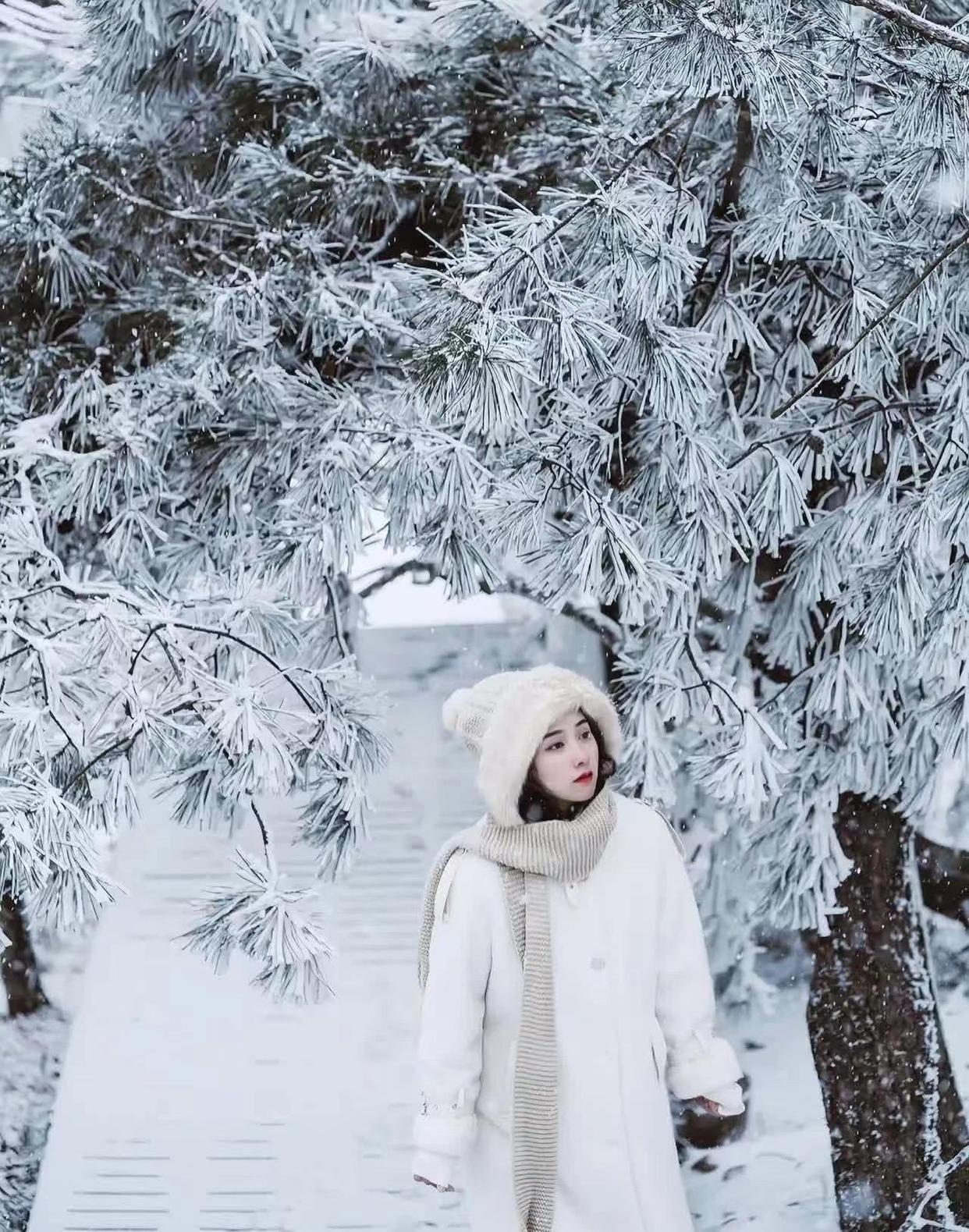 雪地人像摄影，这些姿势和技巧，出片率高人也美