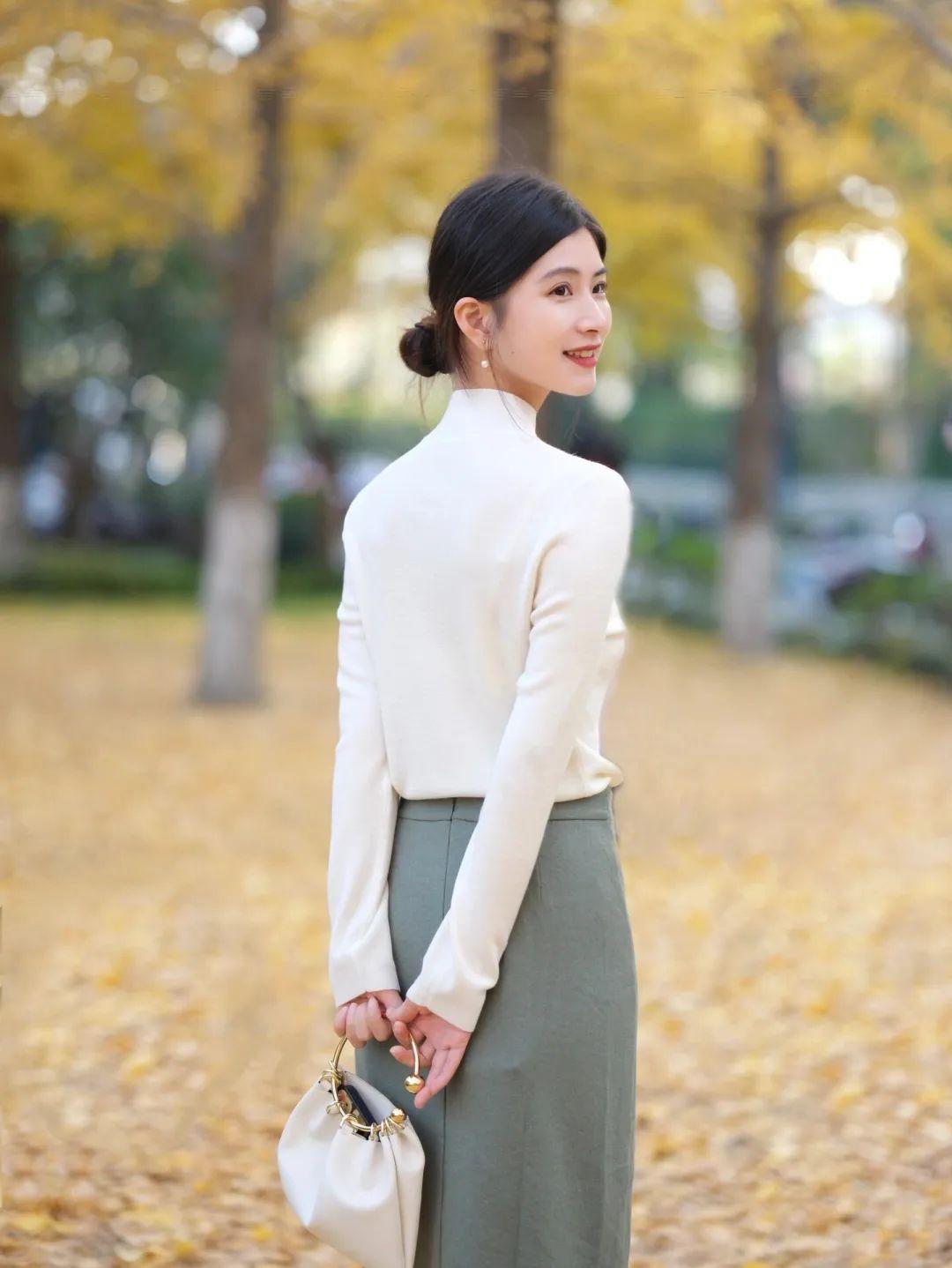 适合在外拍照9个姿势,一看就会,拍照自然漂亮