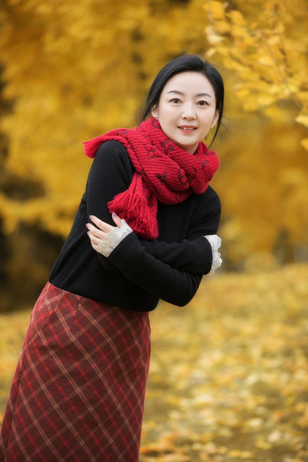 姐姐拍照，这些简洁利落的姿势，拍照落落大方很优雅