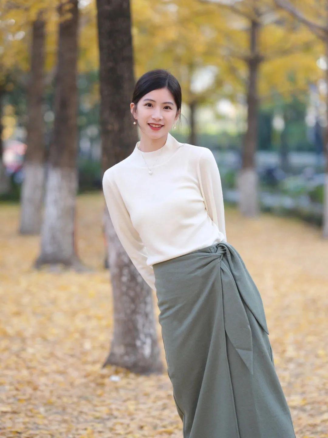 适合在外拍照9个姿势,一看就会,拍照自然漂亮