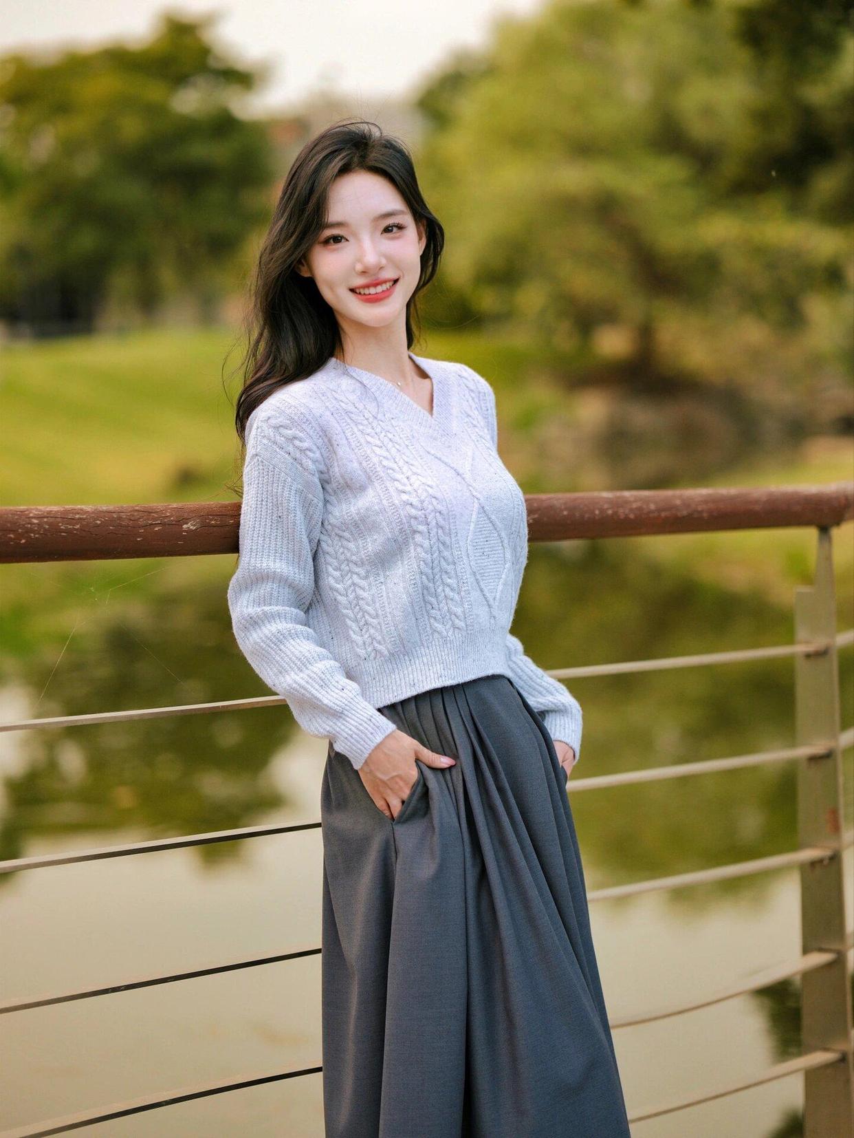 拍照用得上，这9个拍照姿势好看又自然，建议学习收藏