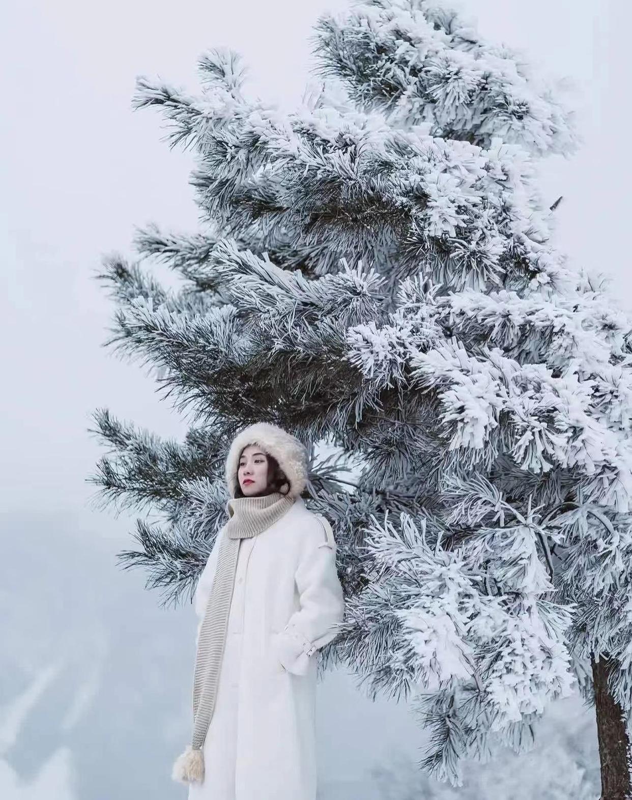雪地人像摄影，这些姿势和技巧，出片率高人也美