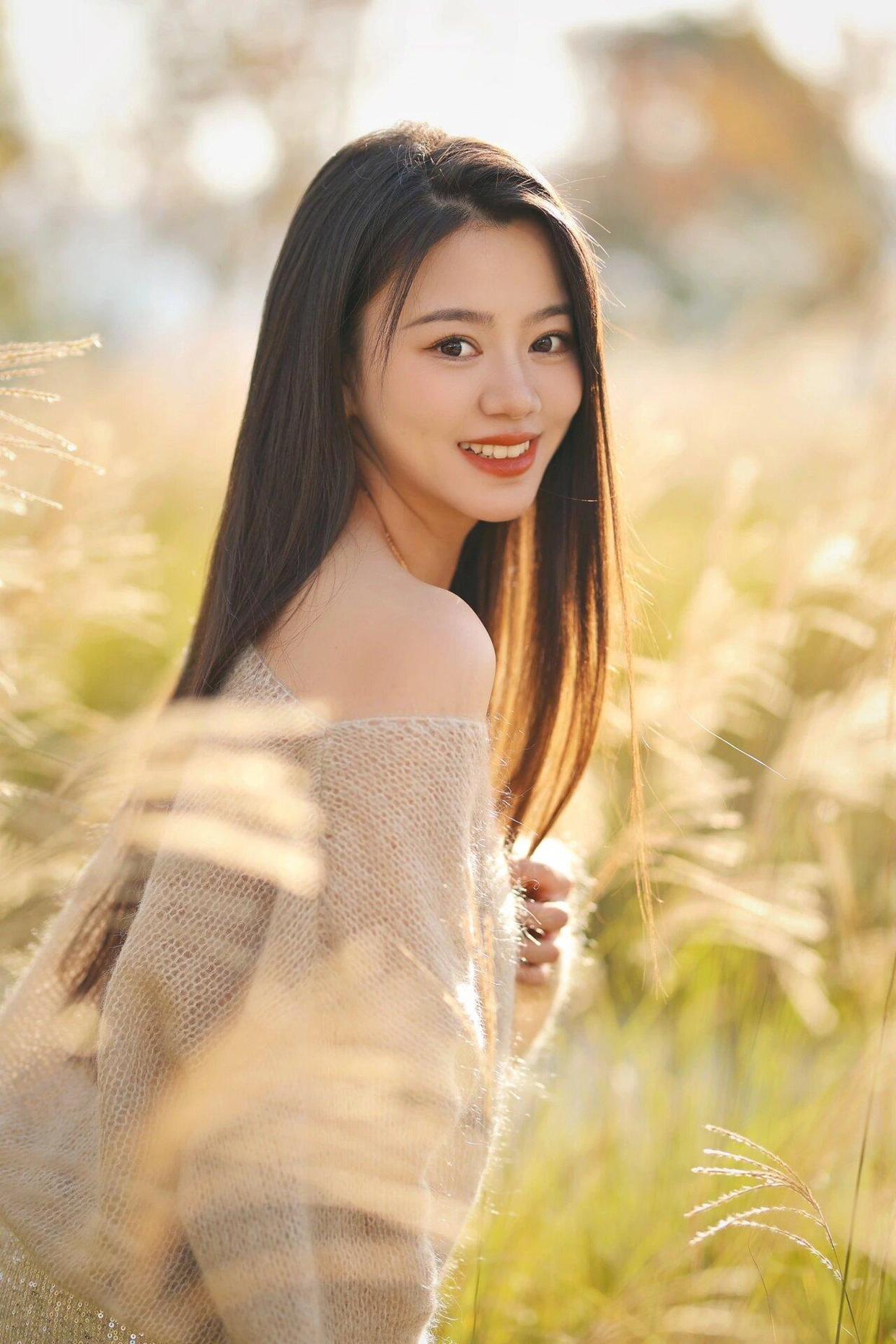 8个通用拍照姿势,简约好学,拍照上镜自然又好看