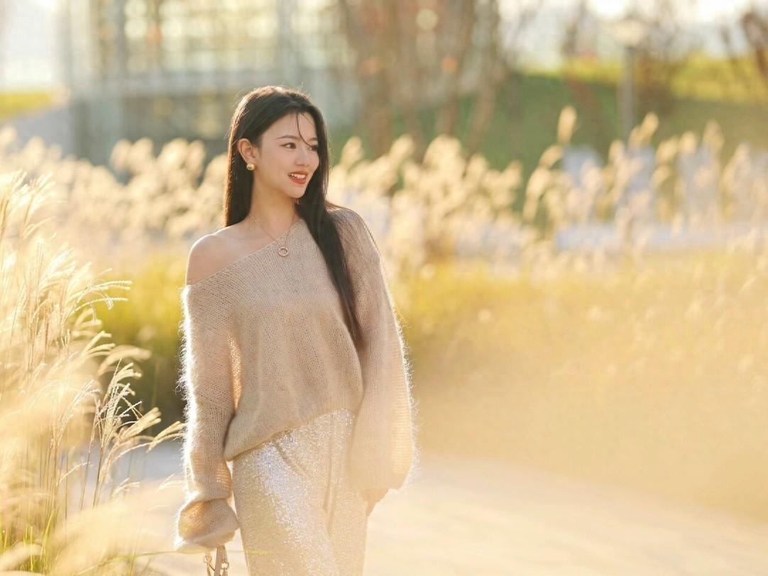 8个通用拍照姿势,简约好学,拍照上镜自然又好看