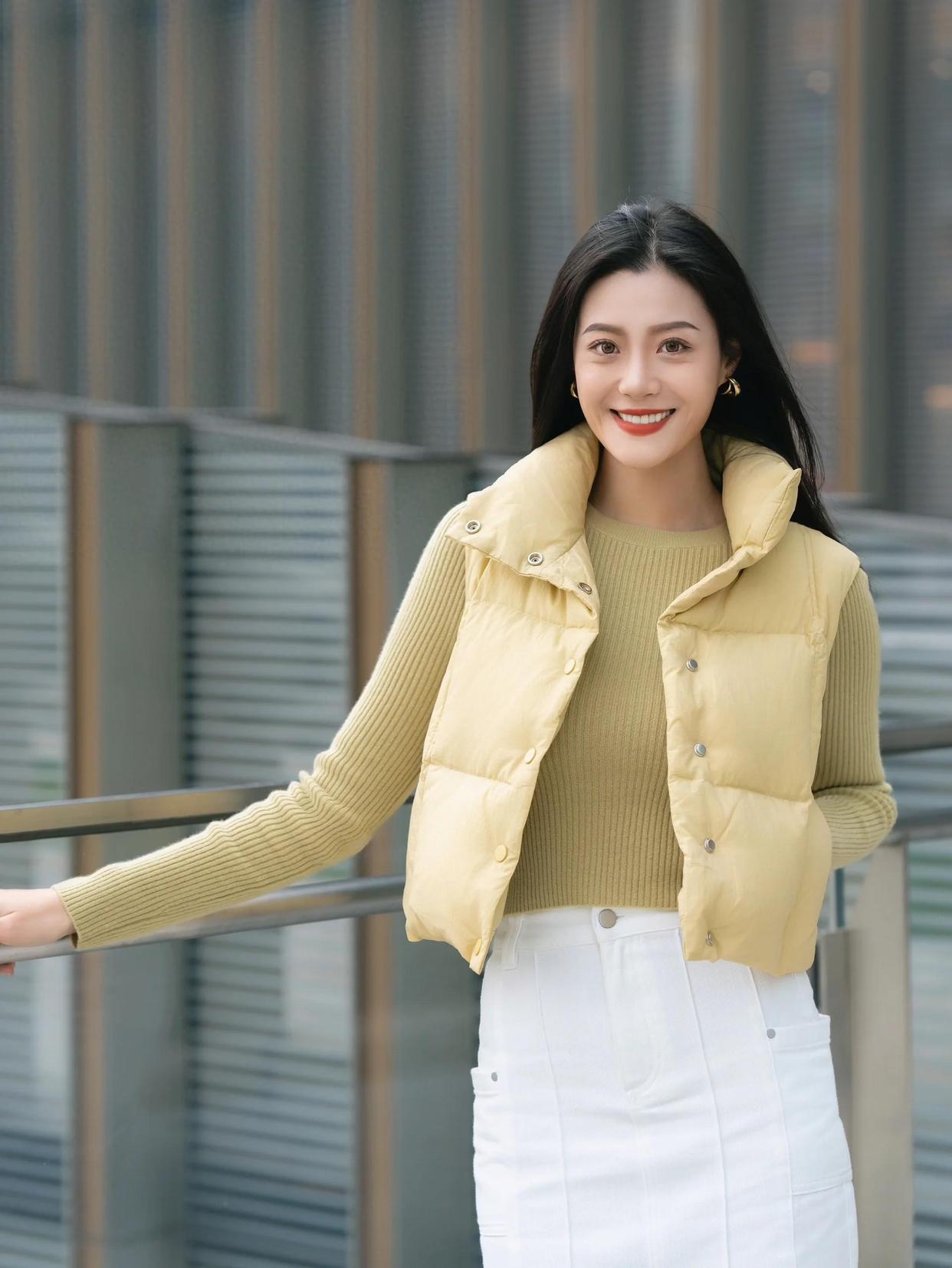 女生拍照,这些简约大方又有气质的拍照姿势,总有一个适合你