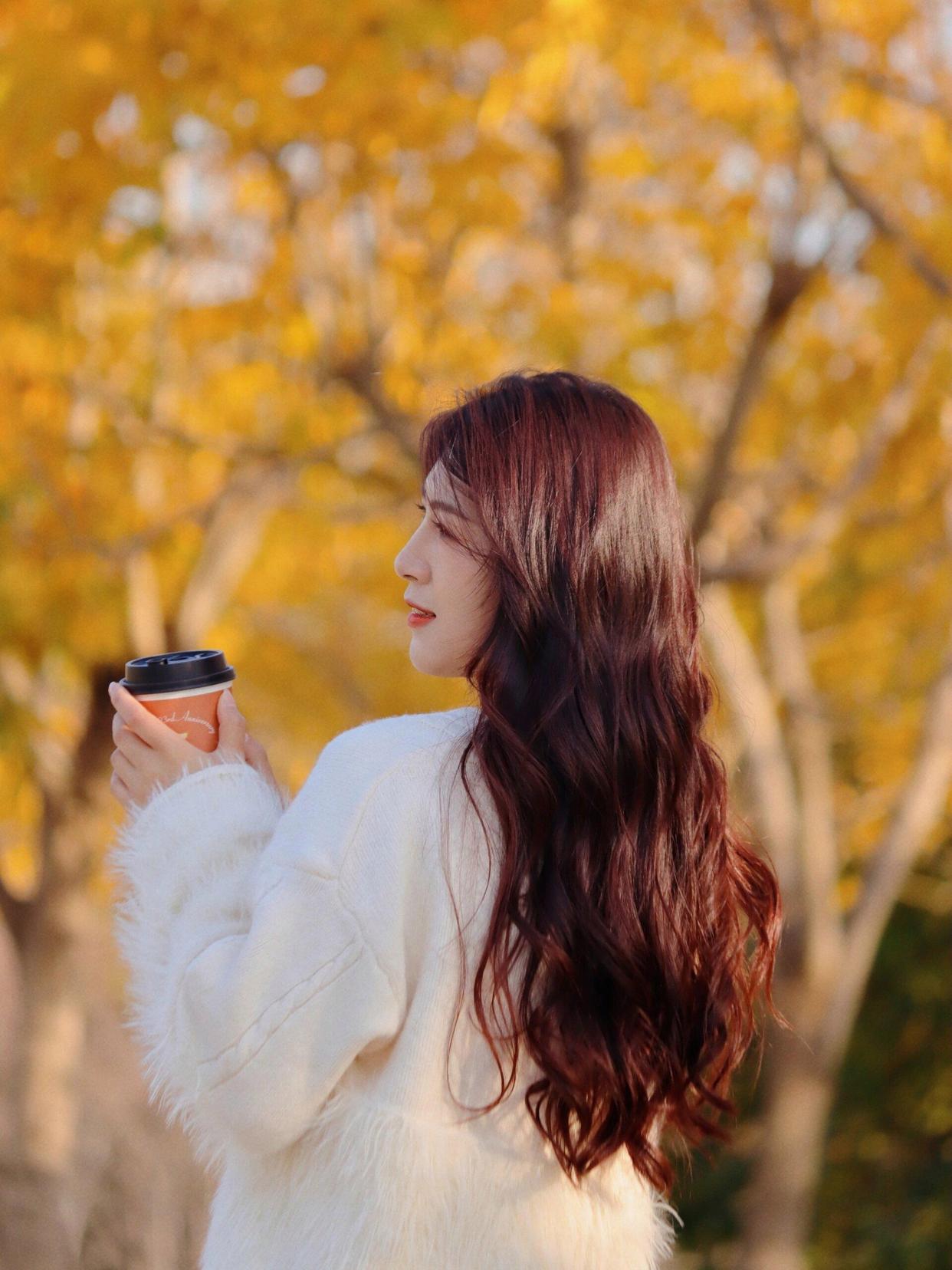 银杏拍照姿势,快学这9个,拍照好看又有氛围感