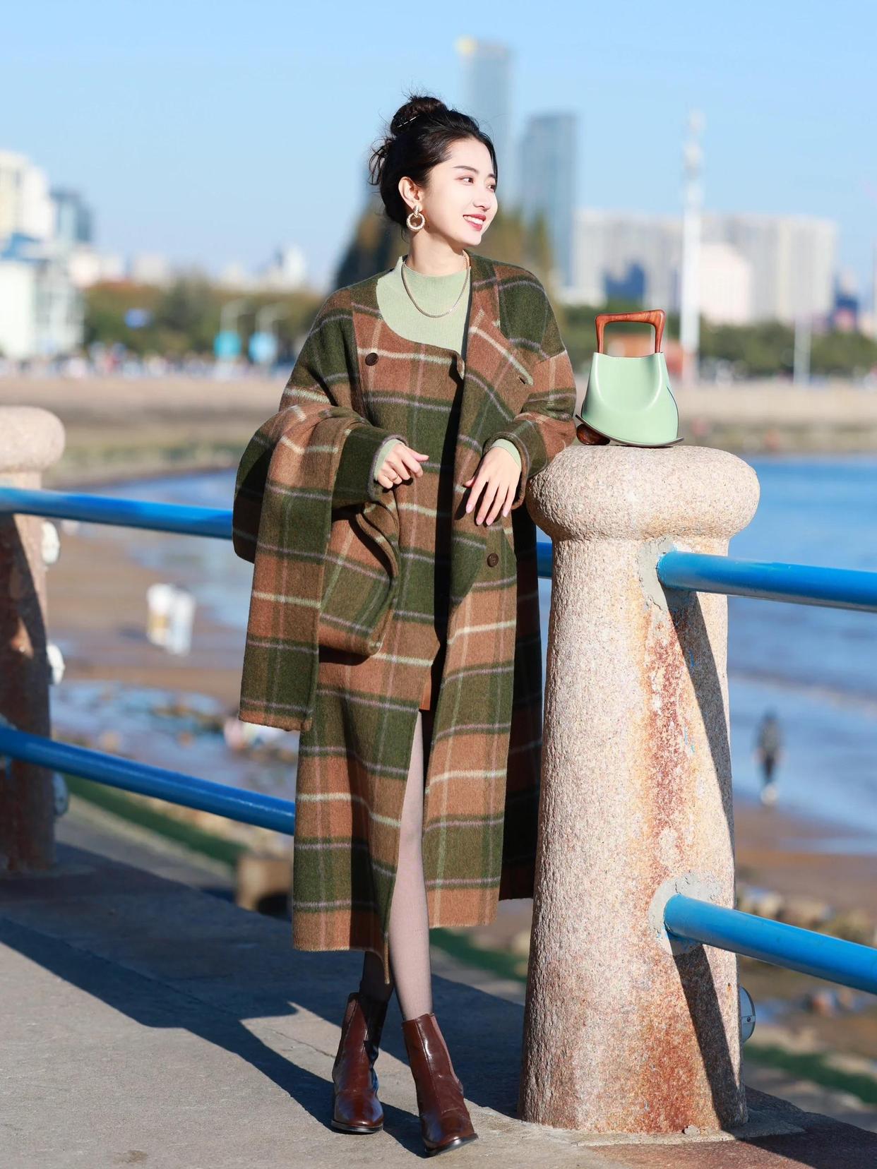 气质姐姐拍照姿势参考,这8个落落大方的姿势,气质优雅很好看