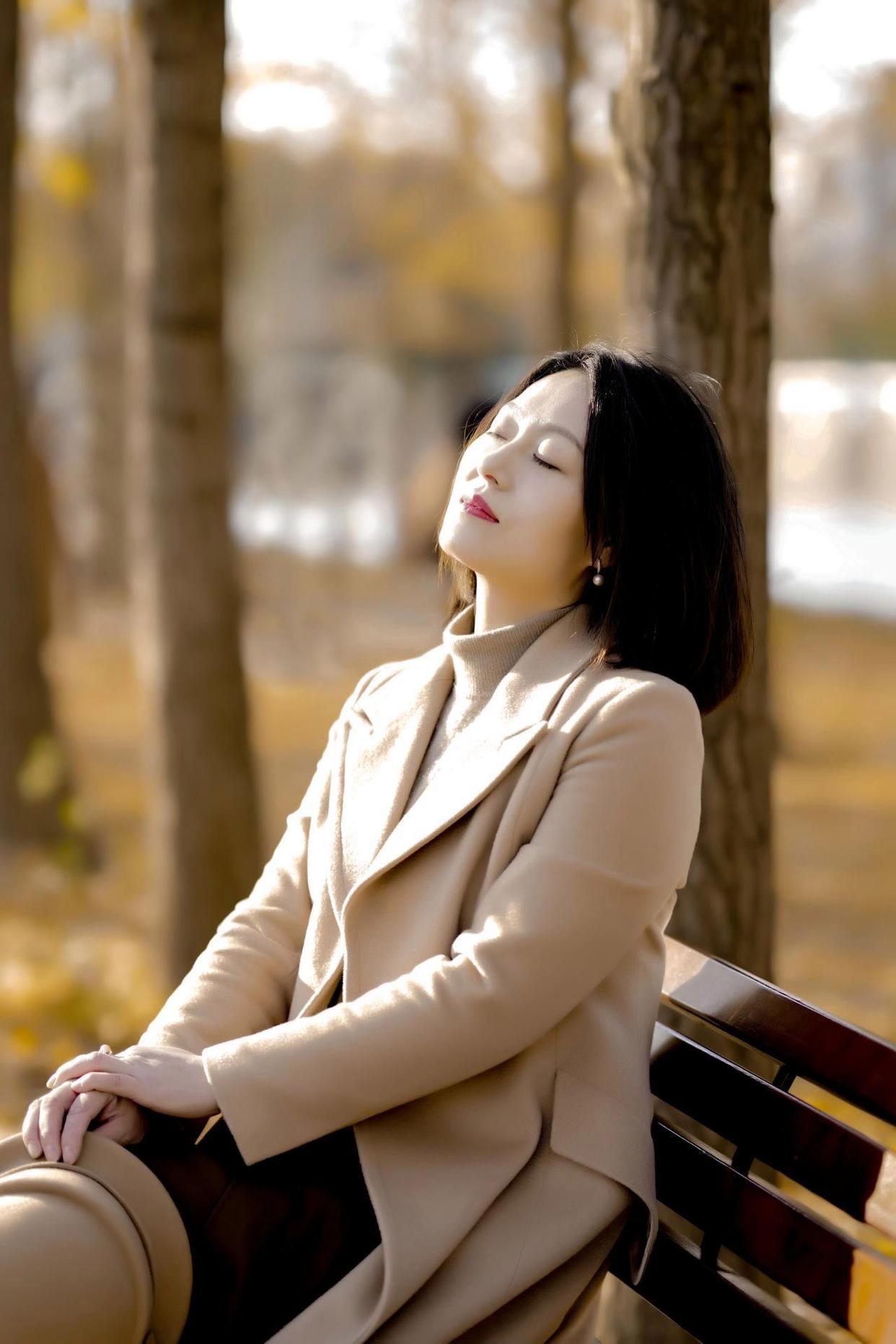 中年女士怎么拍,8个摄影技巧,拍照不尴尬,自然又好看