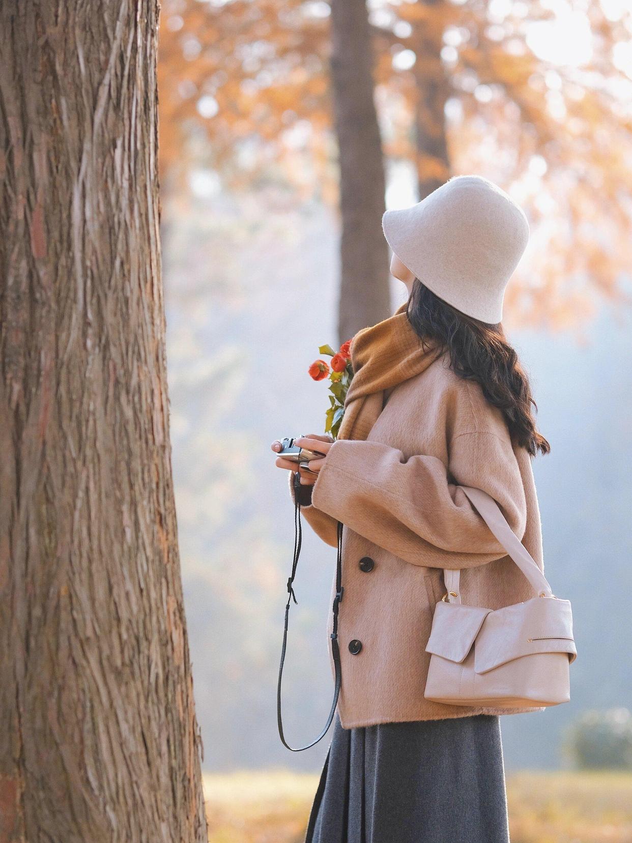 中年女士拍照,9个姿势,简约好学,拍照优雅自然有气质