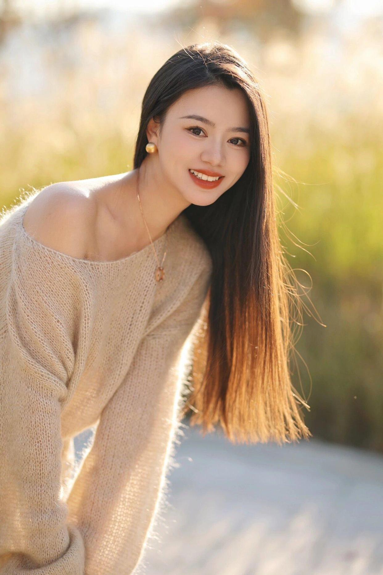 8个通用拍照姿势,简约好学,拍照上镜自然又好看