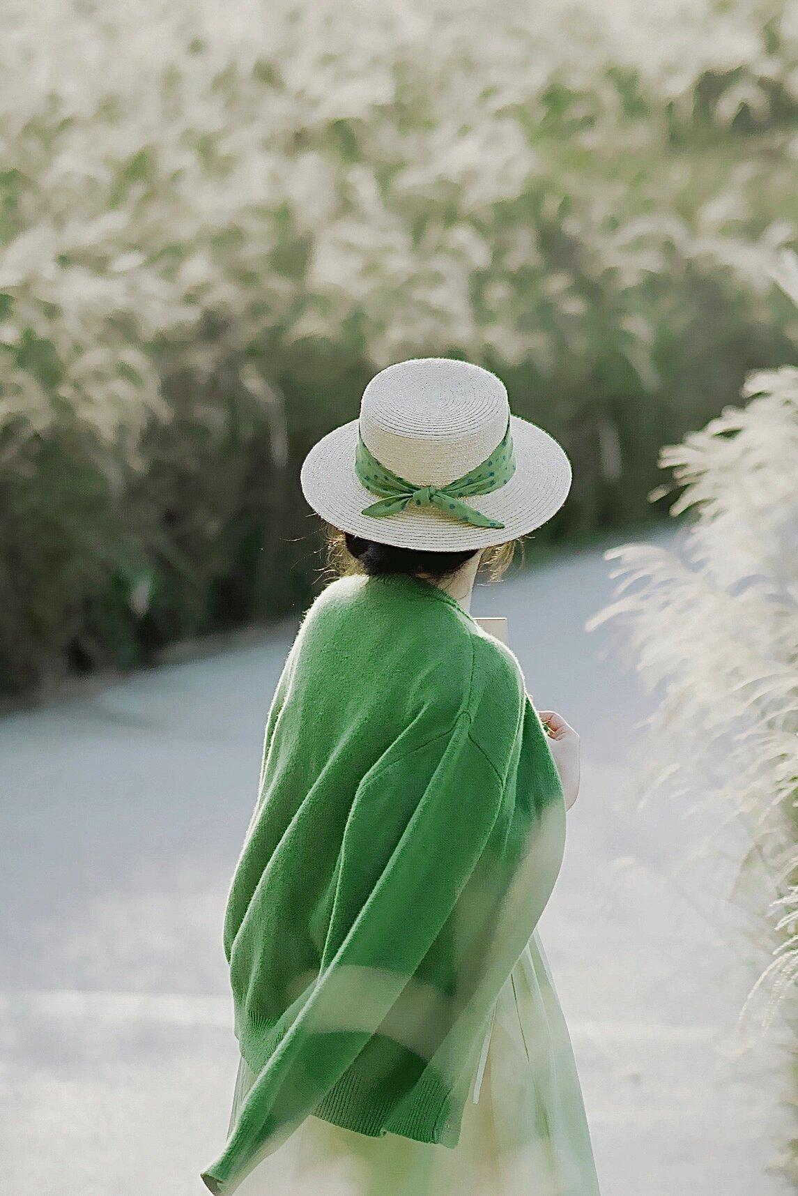 在外拍照9个姿势,简单好看,学会轻松拍出自然漂亮照片