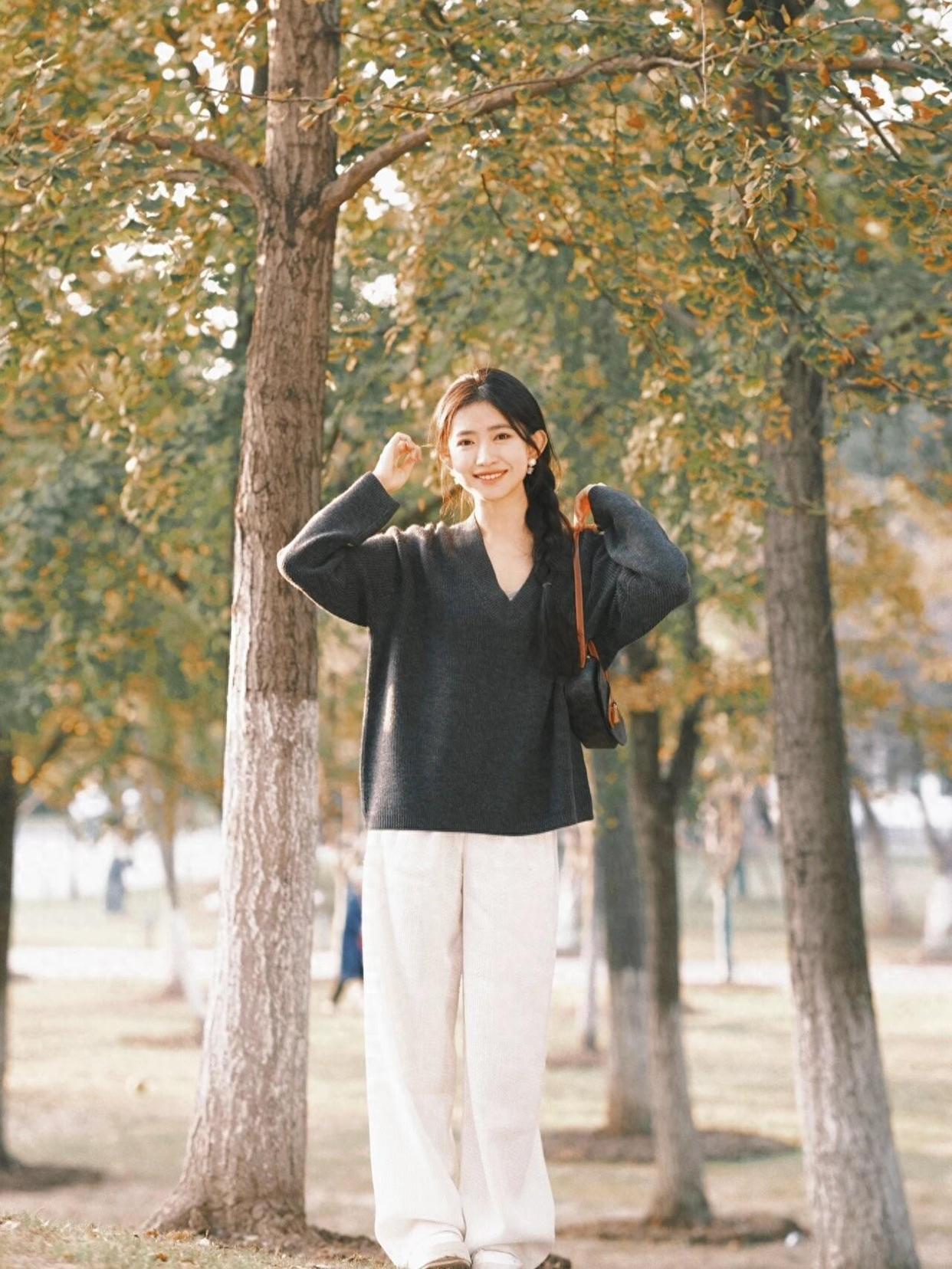 一个人拍照,7个姿势可以摆,这样拍照自然又漂亮