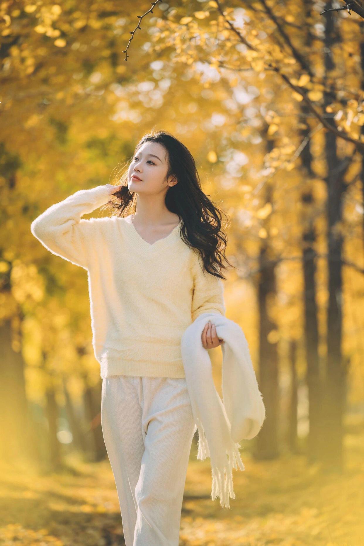 冬天拍照,试试这9个拍照姿势,照片上镜出片有氛围感