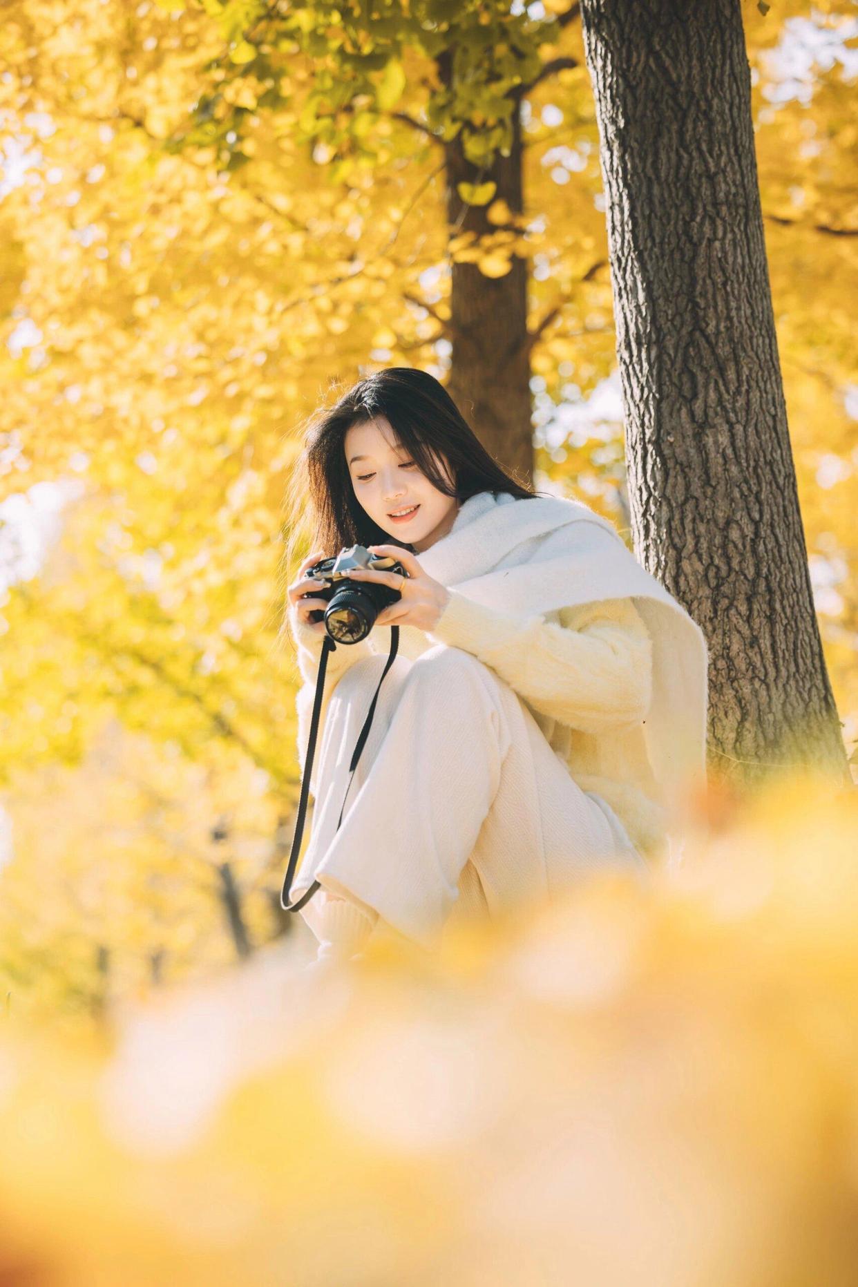 冬天拍照,试试这9个拍照姿势,照片上镜出片有氛围感