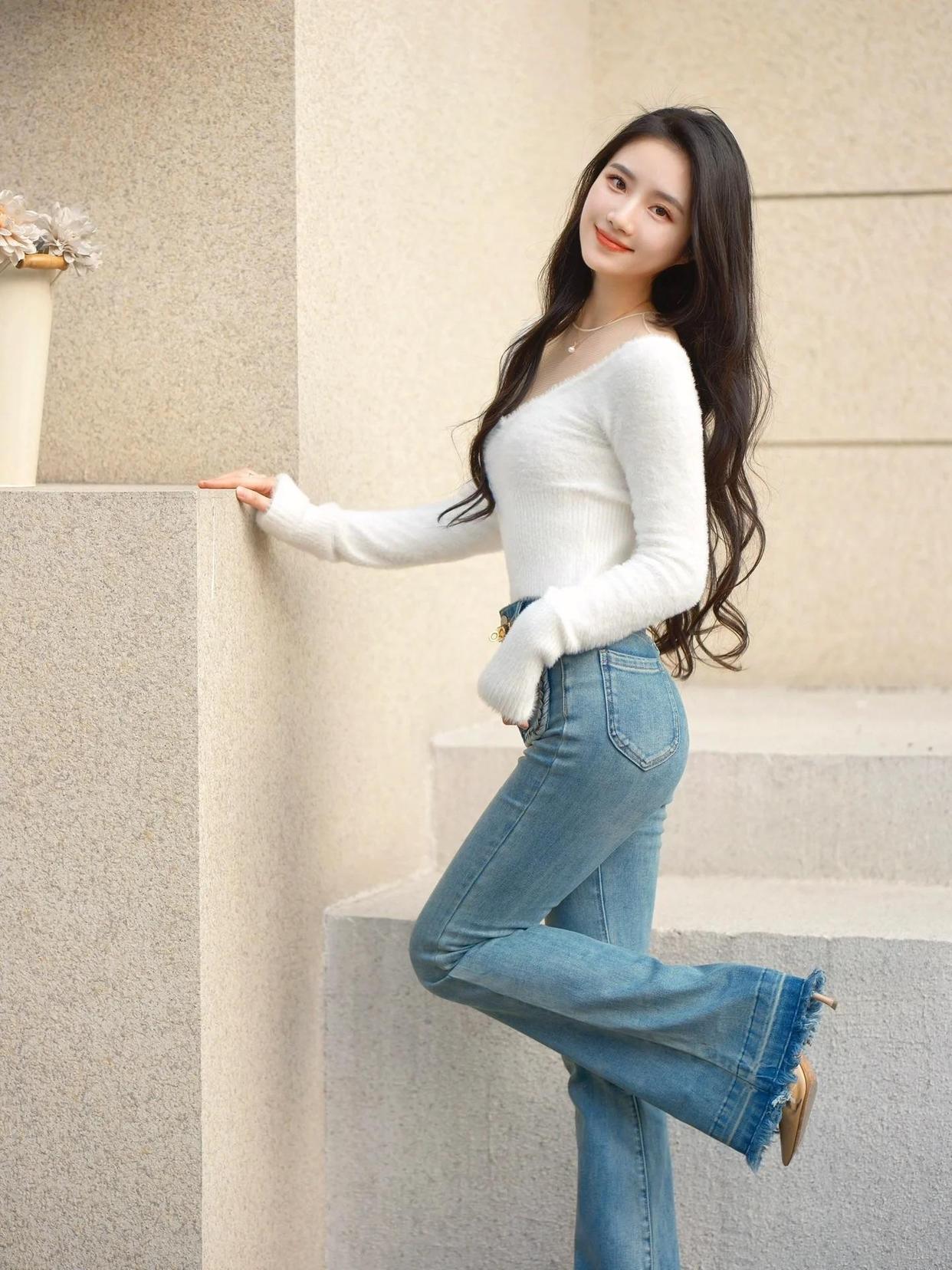 不怕镜头尴尬症,这8个简约好用的拍照姿势,出片自然很漂亮