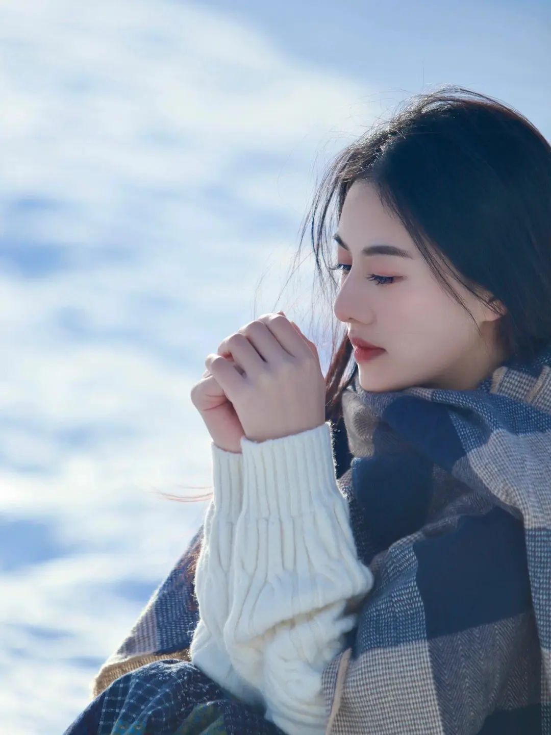 这81个拍照姿势,适合各种场景,在哪里拍照都出片漂亮