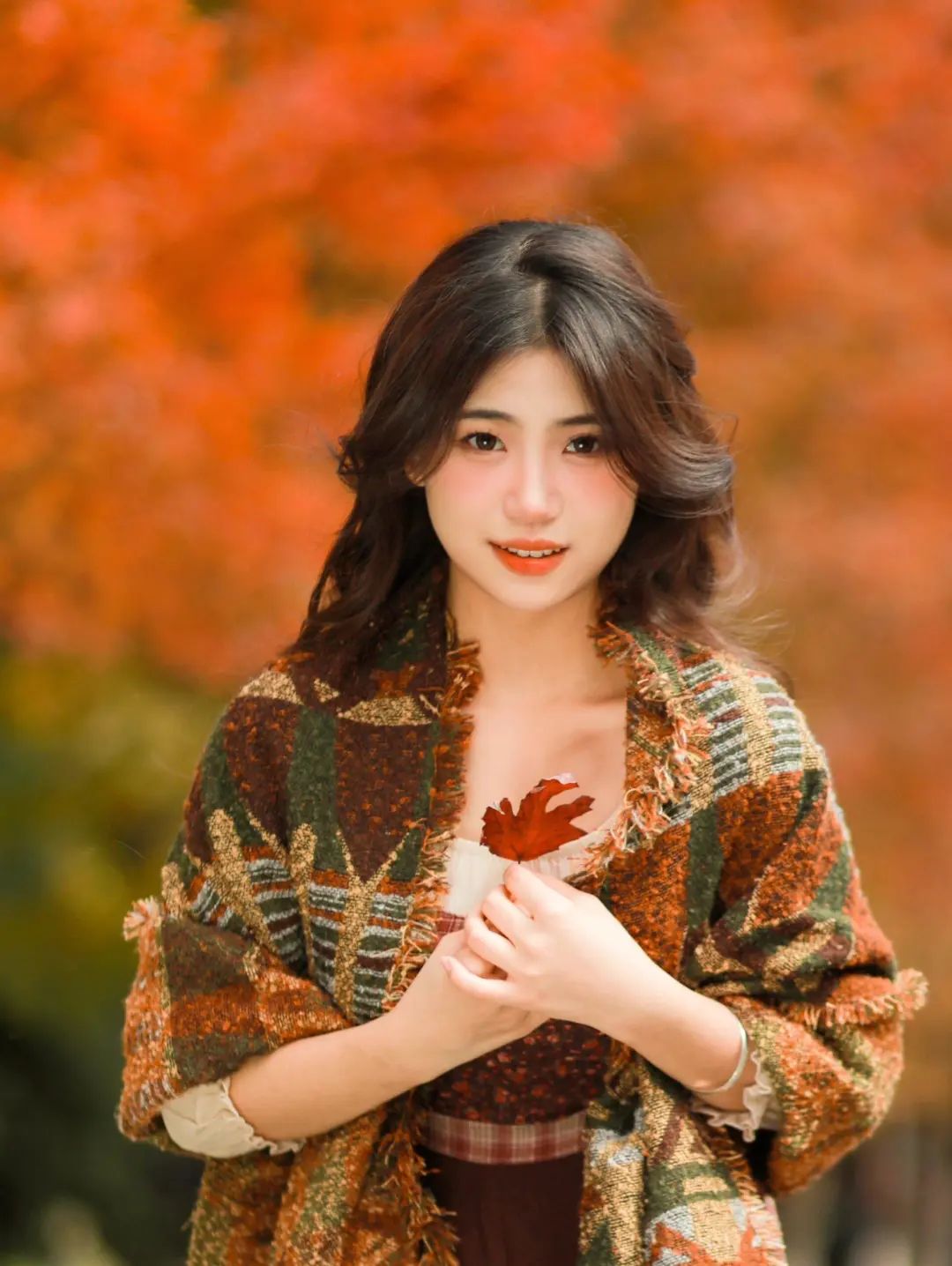 这81个拍照姿势,适合各种场景,在哪里拍照都出片漂亮