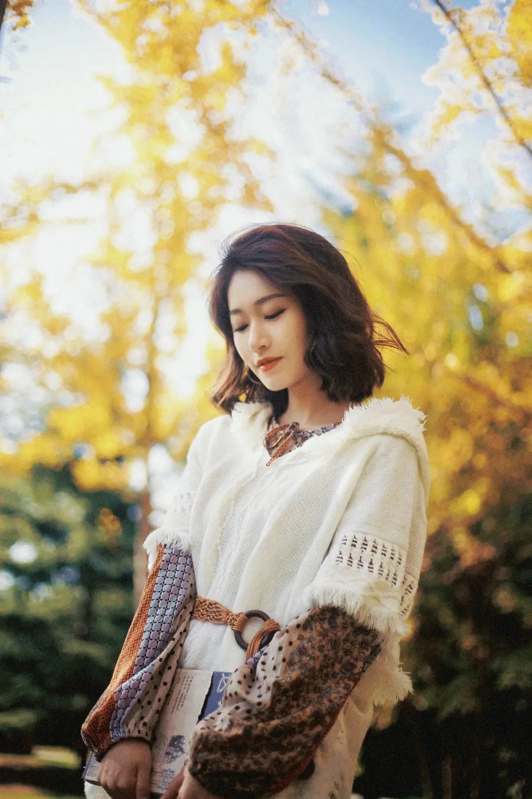 这81个拍照姿势,适合各种场景,在哪里拍照都出片漂亮