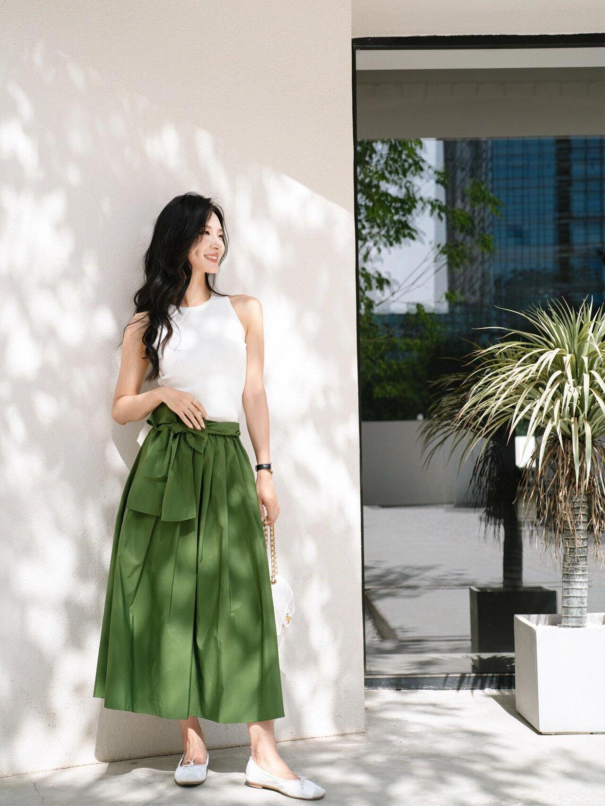 拍照呆板又尴尬?9个姿势学一学,简单就能拍得很漂亮