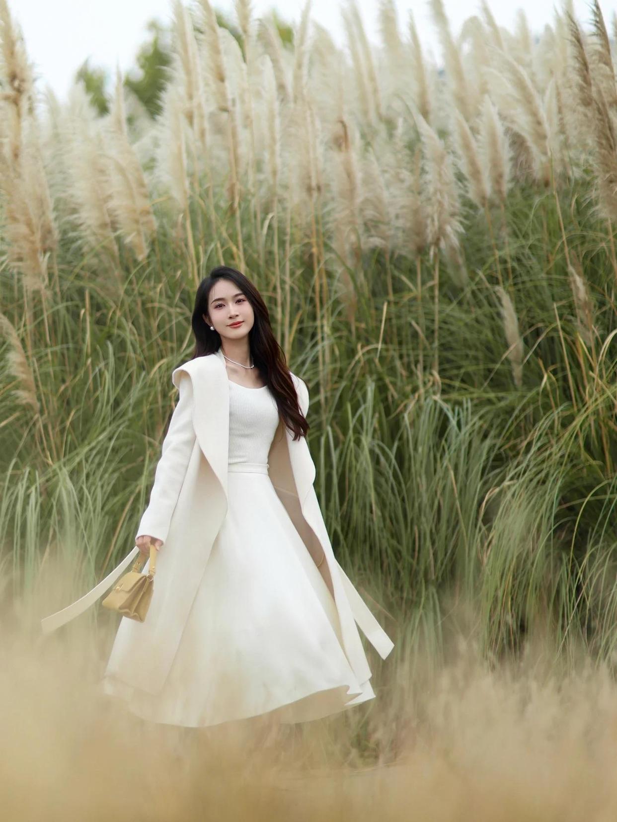 芦苇荡里拍人像,这些要点重点学,拍出简约高级大气美