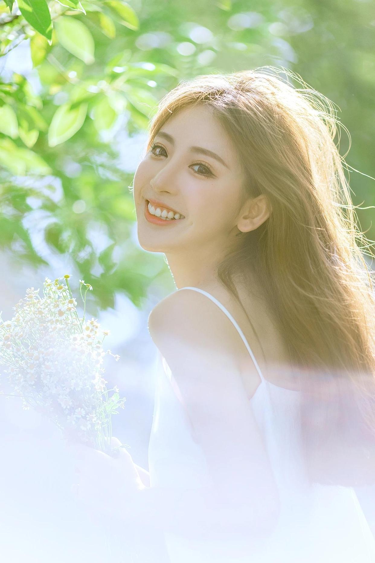 适合在外拍照的9个姿势,学起来,拍照很漂亮