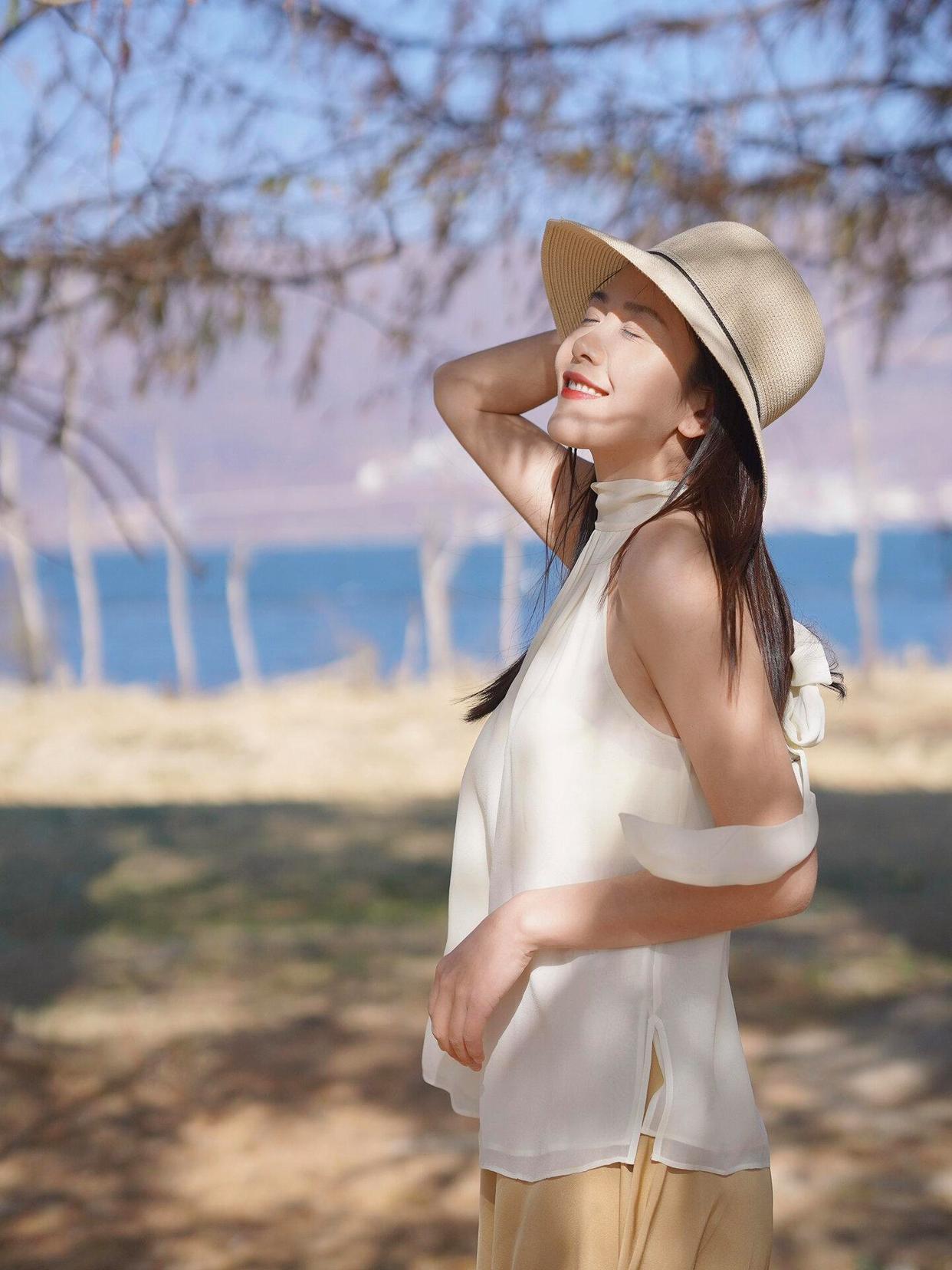 怎么拍照好看,一些简单出片的拍照姿势,一次性整理好了