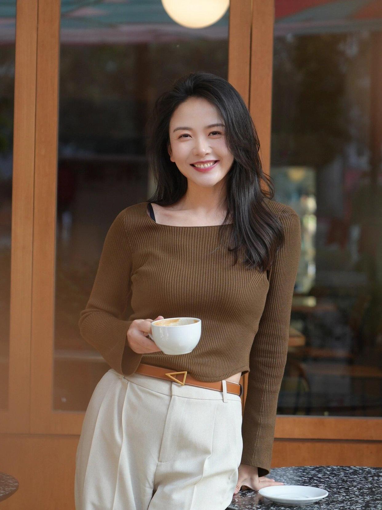 怎么拍照好看,一些简单出片的拍照姿势,一次性整理好了