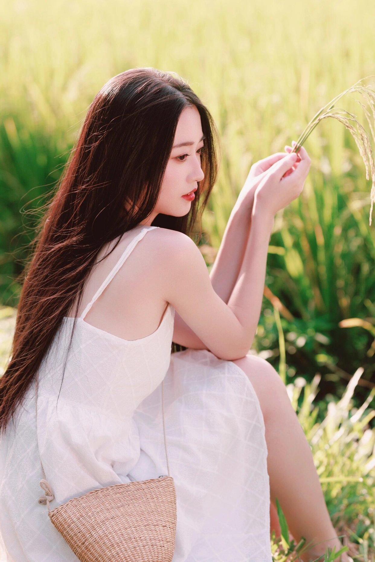 适合在外拍照的9个姿势,学起来,拍照很漂亮