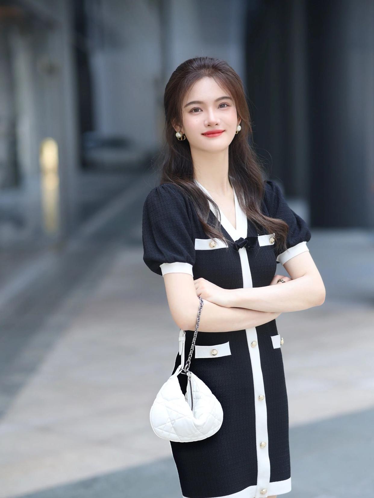 轻松上镜,美翻朋友圈!8个简单好看的拍照姿势,新手必备