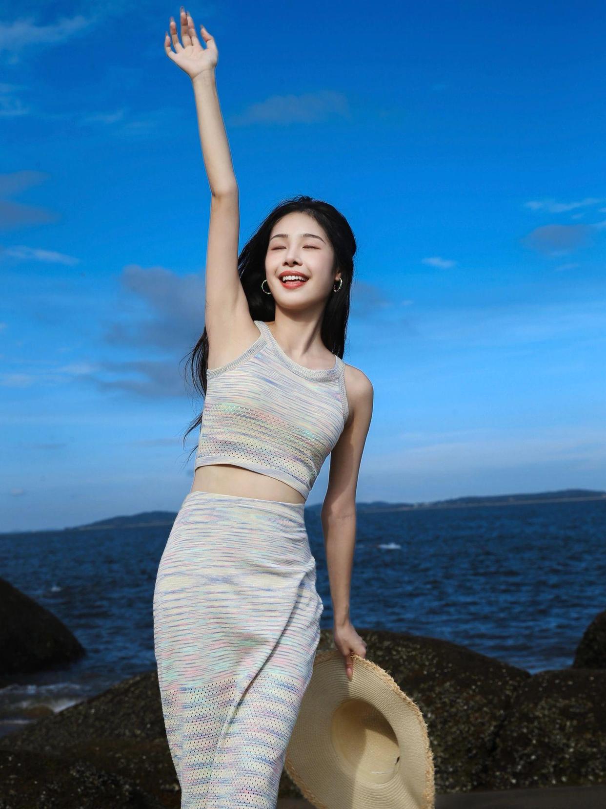 轻松上镜,美翻朋友圈!8个简单好看的拍照姿势,新手必备