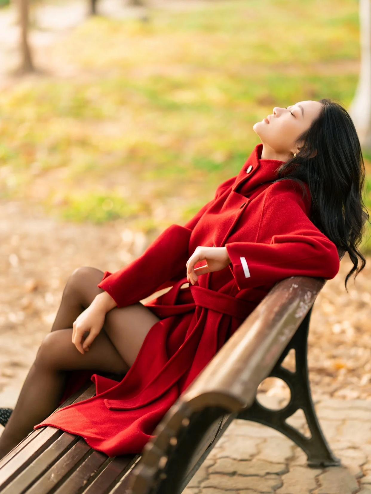 树林中拍气质优雅大片,8个技巧学起来,出片高级人很漂亮