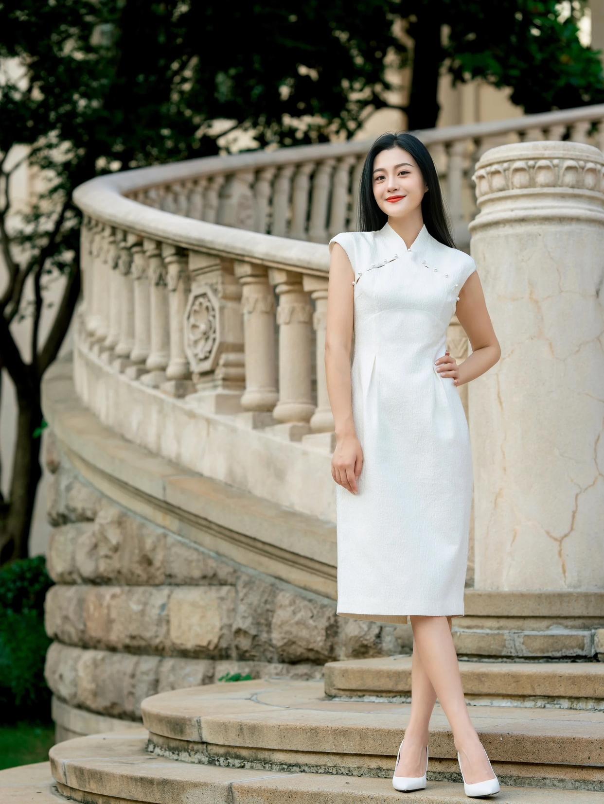 楼梯拍照有技巧,这7个实用的方法学起来,出片自然人好看